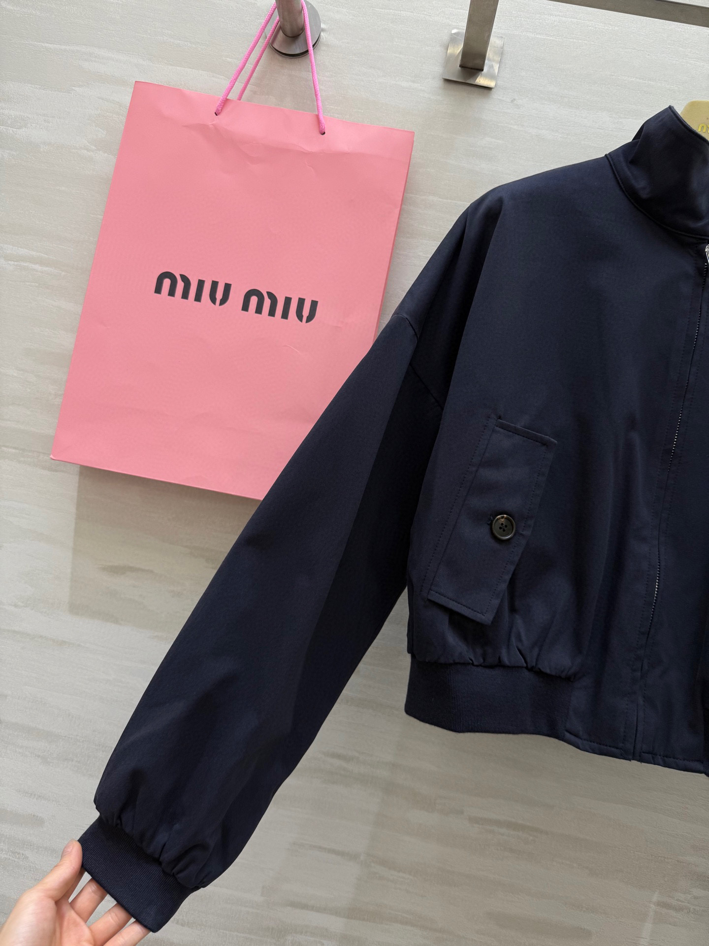 #miumi♡²⁵早秋新款 绿格里夹克外套 高品质 现货来size：S/M/L（s码胸围：114，衣长：