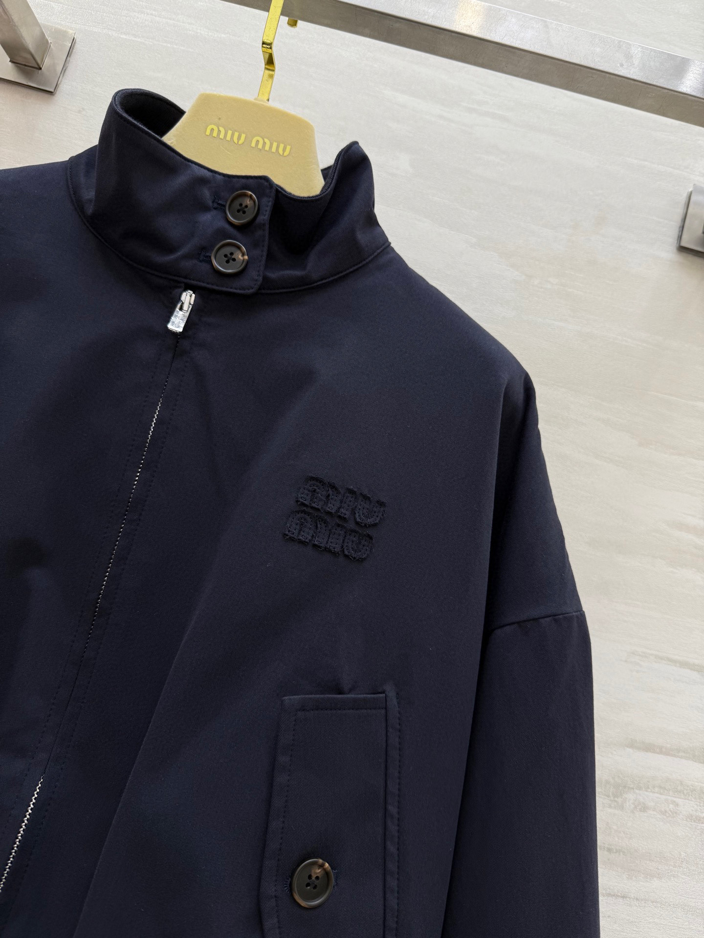 #miumi♡²⁵早秋新款 绿格里夹克外套 高品质 现货来size：S/M/L（s码胸围：114，衣长：