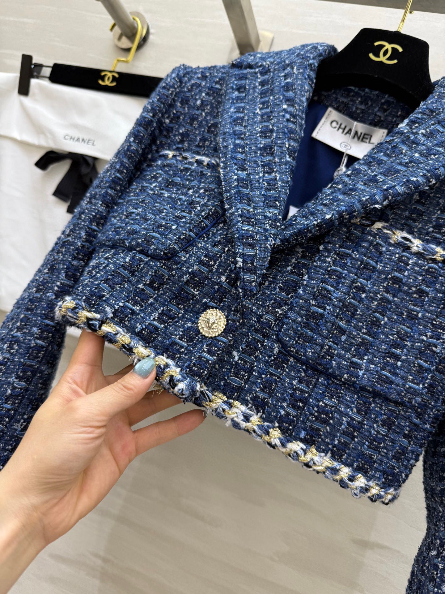 #Chane♡²⁵P 经典蓝粗花呢短款外套 原版定制面料 高品质 现货来size：36/38/40（36