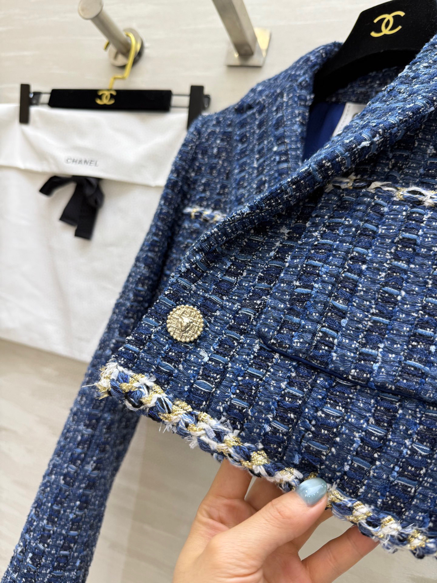 #Chane♡²⁵P 经典蓝粗花呢短款外套 原版定制面料 高品质 现货来size：36/38/40（36
