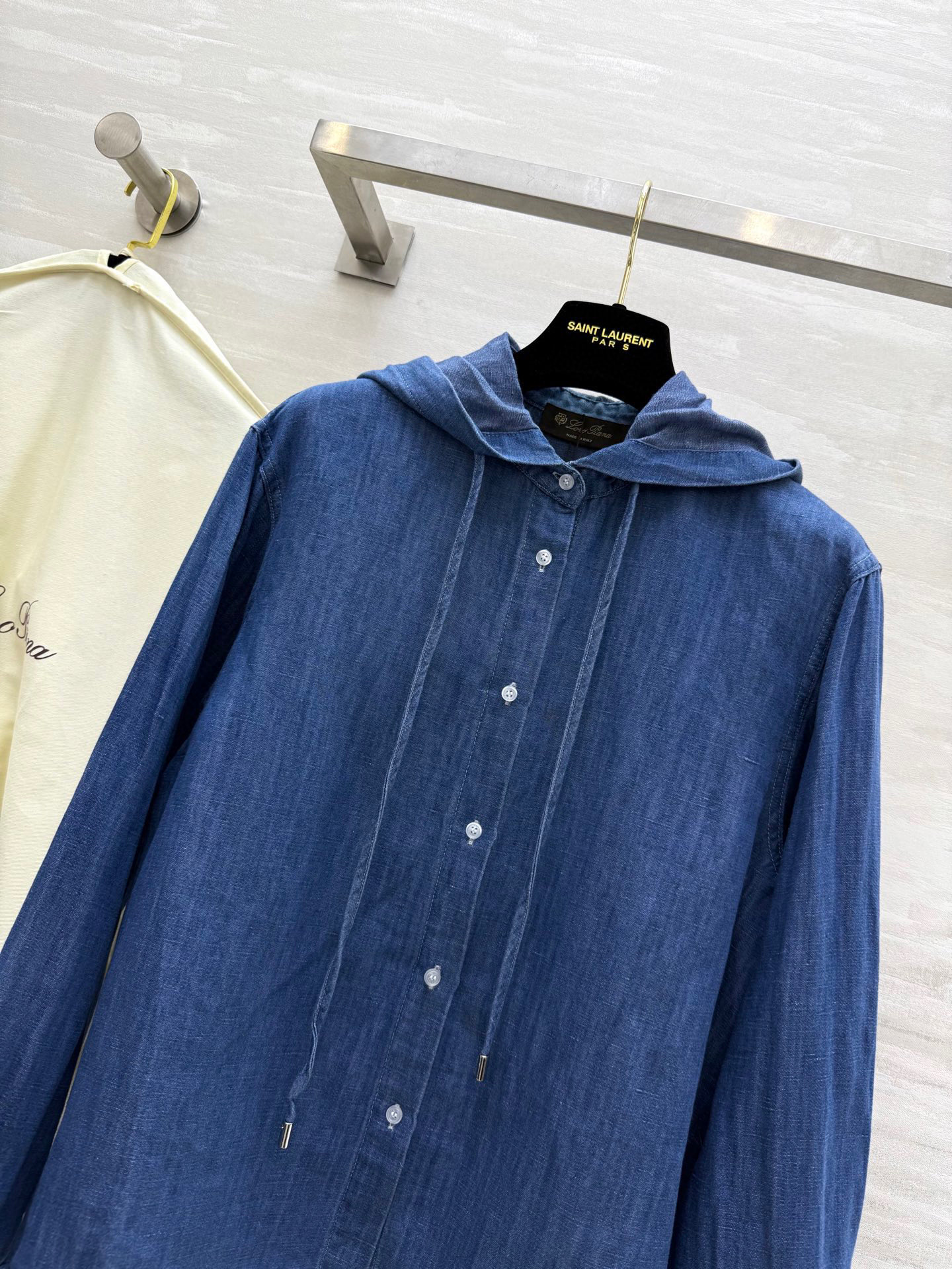 #lP🌹²⁵早秋新款 连帽牛仔外套卫衣 高品质 现货来size：S/M/L（s码胸围：104，衣长：56