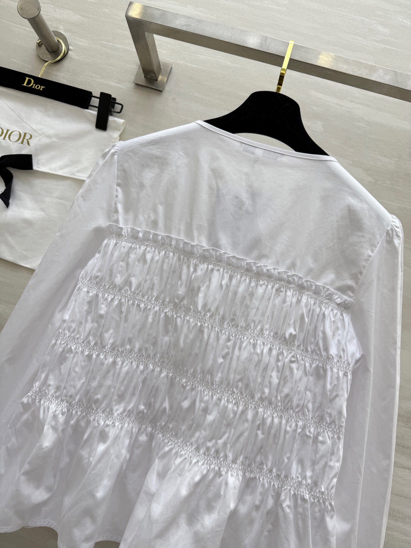 #DIO♡²⁵早秋新款 重工打揽圆领长袖衬衣 高品质 现货来size：S/M/L（s码肩宽：37，胸围：