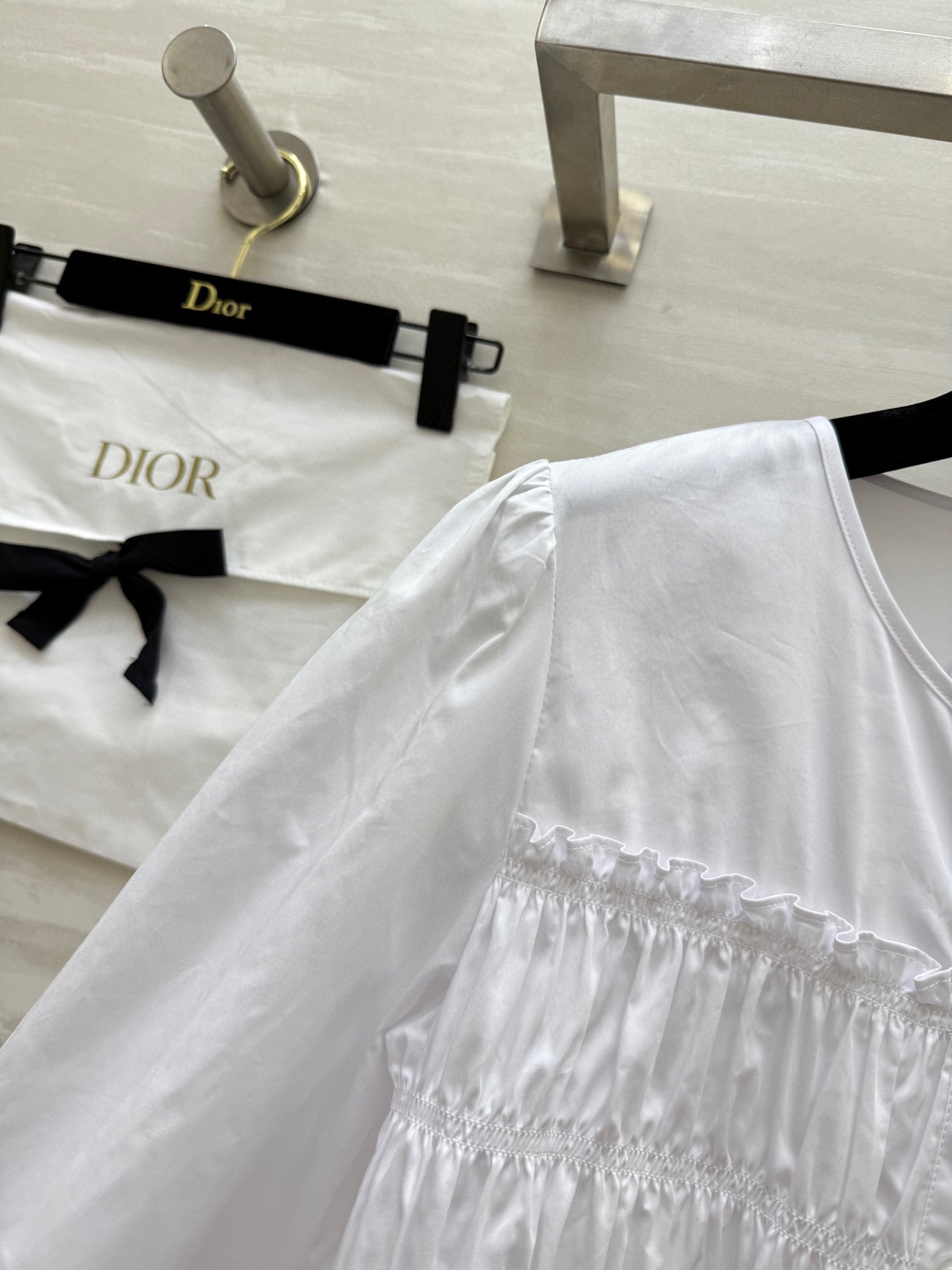 #DIO♡²⁵早秋新款 重工打揽圆领长袖衬衣 高品质 现货来size：S/M/L（s码肩宽：37，胸围：