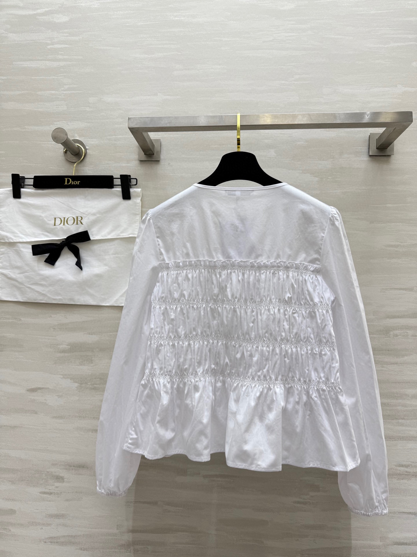 #DIO♡²⁵早秋新款 重工打揽圆领长袖衬衣 高品质 现货来size：S/M/L（s码肩宽：37，胸围：