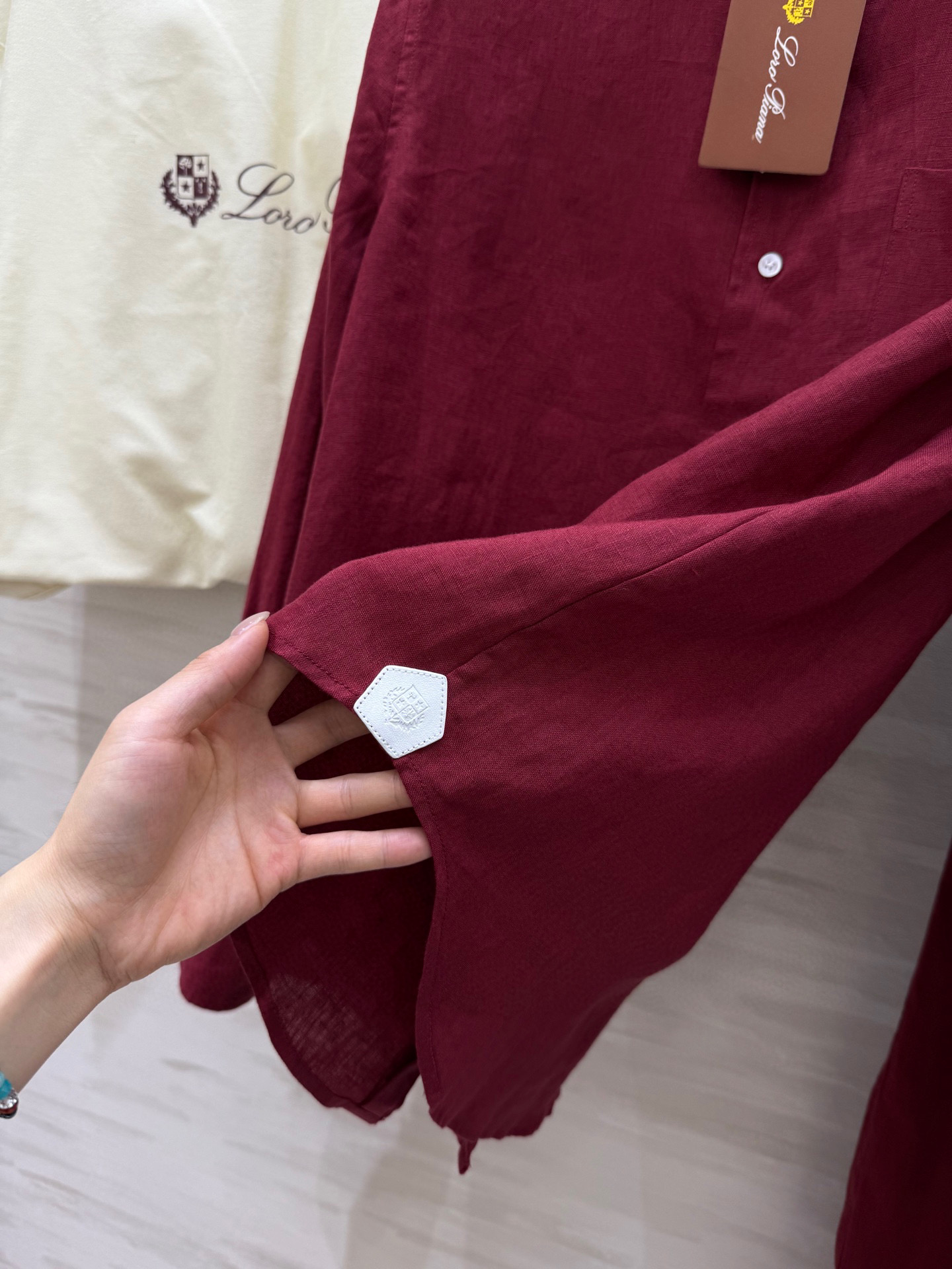 #lP🌹早秋新款 棉麻系列 logo皮牌装饰宽松衬衣搭配松紧腰长裤 采用了高克重棉麻面料 质感超好 非常