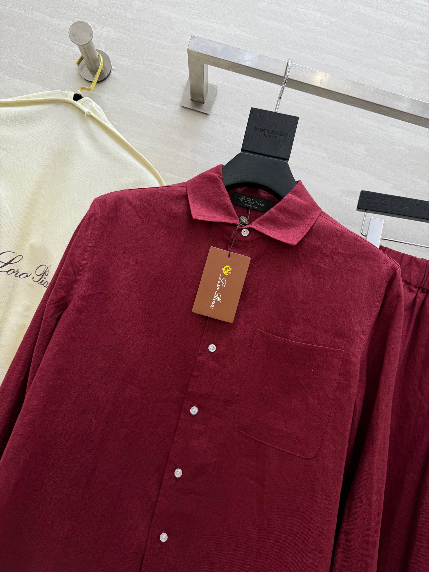 #lP🌹早秋新款 棉麻系列 logo皮牌装饰宽松衬衣搭配松紧腰长裤 采用了高克重棉麻面料 质感超好 非常