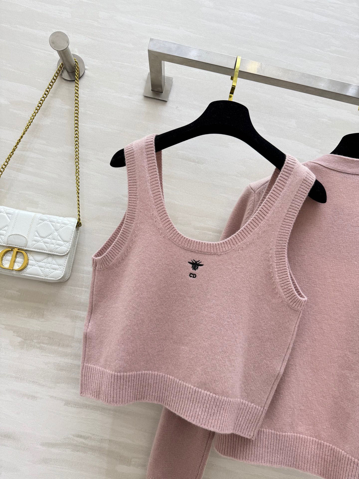 #DIO♡²⁵早秋新款 珍珠扣羊毛针织系列 进口羊毛纱线质量超赞 白富美必入 奢华高级单品 经典百搭版型