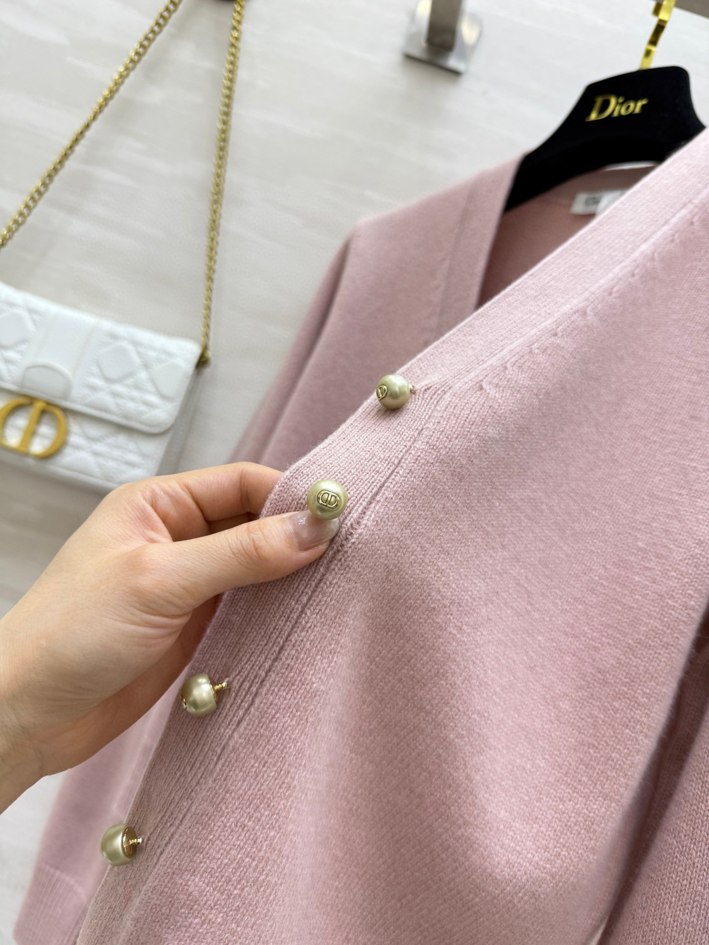 #DIO♡²⁵早秋新款 珍珠扣羊毛针织系列 进口羊毛纱线质量超赞 白富美必入 奢华高级单品 经典百搭版型