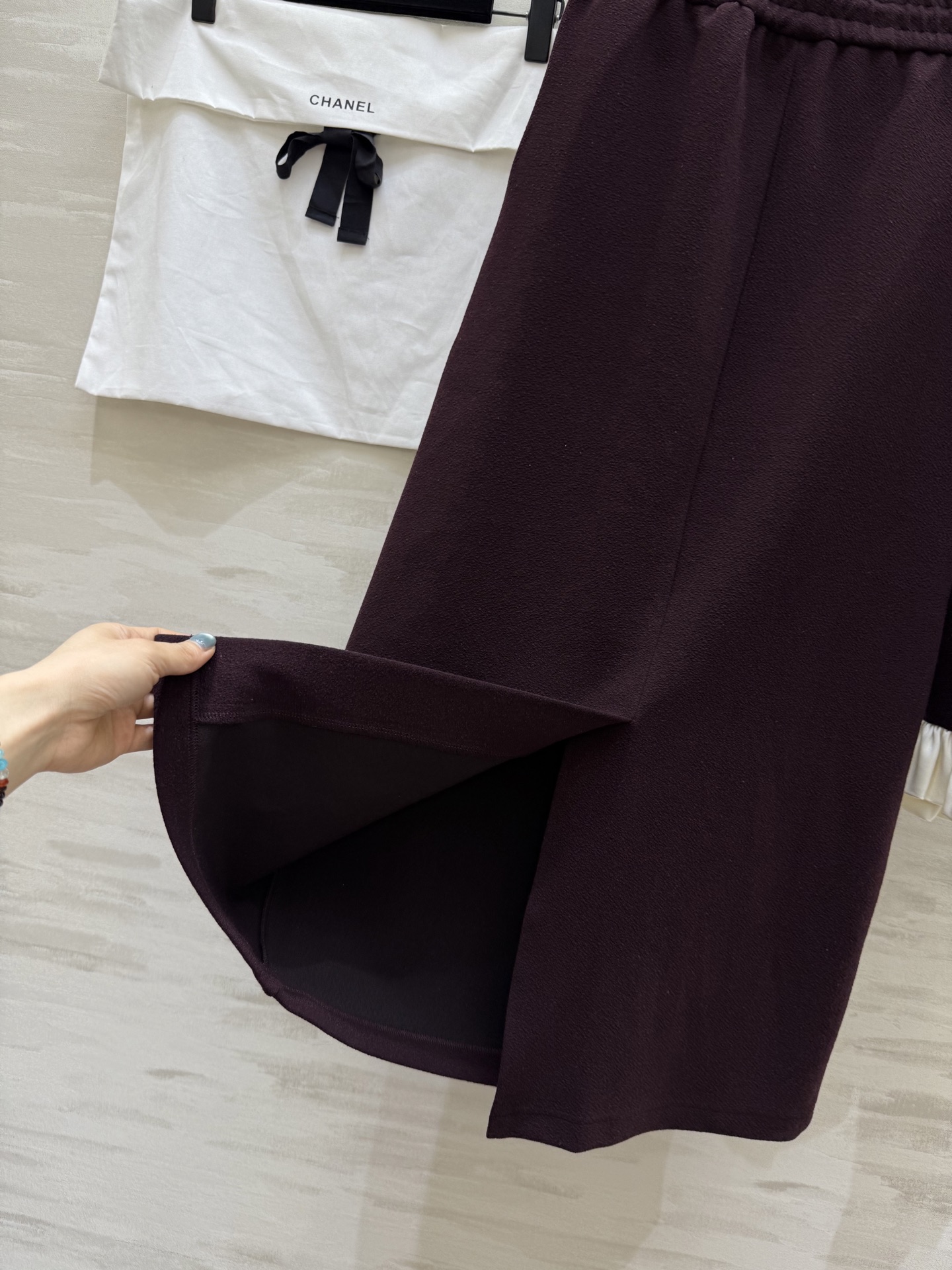 #Chane♡²⁵秋冬新款 醋酸云朵边套装裙 俏皮花朵点缀 立体剪裁版型 无论搭配外套大衣或者任意打底都