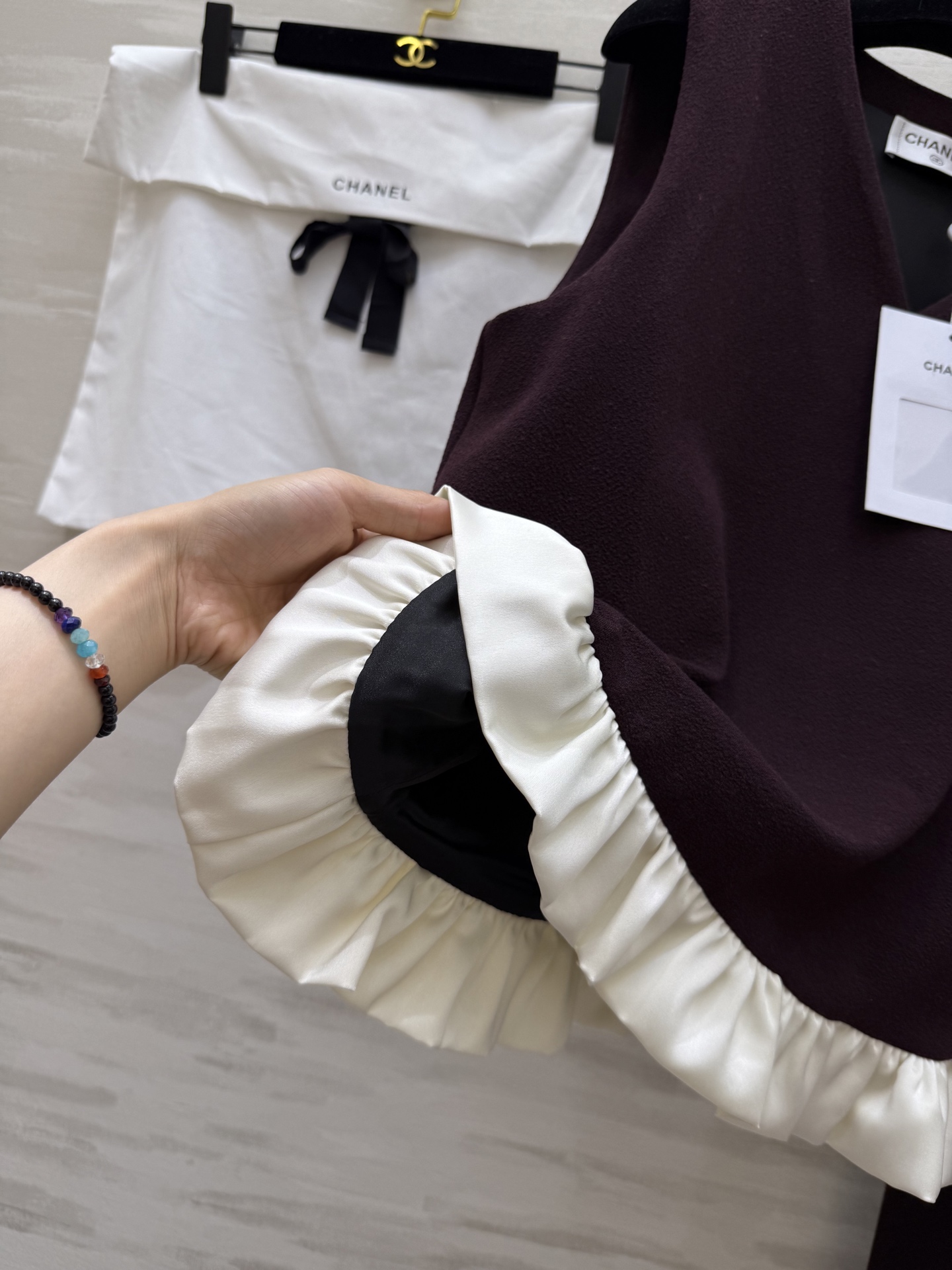 #Chane♡²⁵秋冬新款 醋酸云朵边套装裙 俏皮花朵点缀 立体剪裁版型 无论搭配外套大衣或者任意打底都