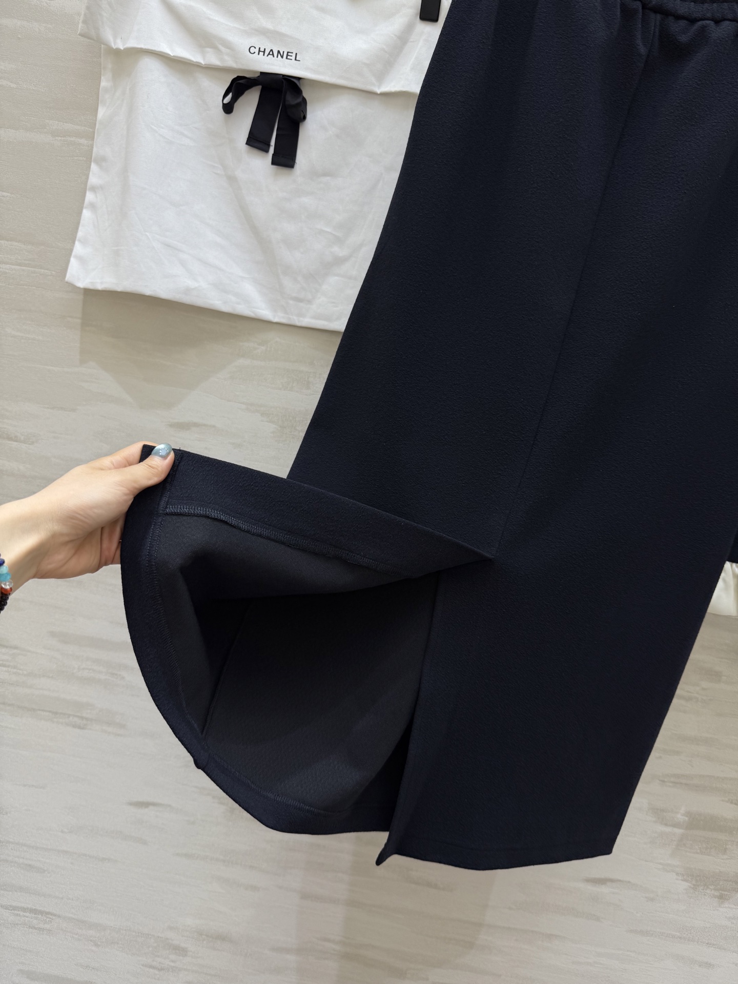 #Chane♡²⁵秋冬新款 醋酸云朵边套装裙 俏皮花朵点缀 立体剪裁版型 无论搭配外套大衣或者任意打底都