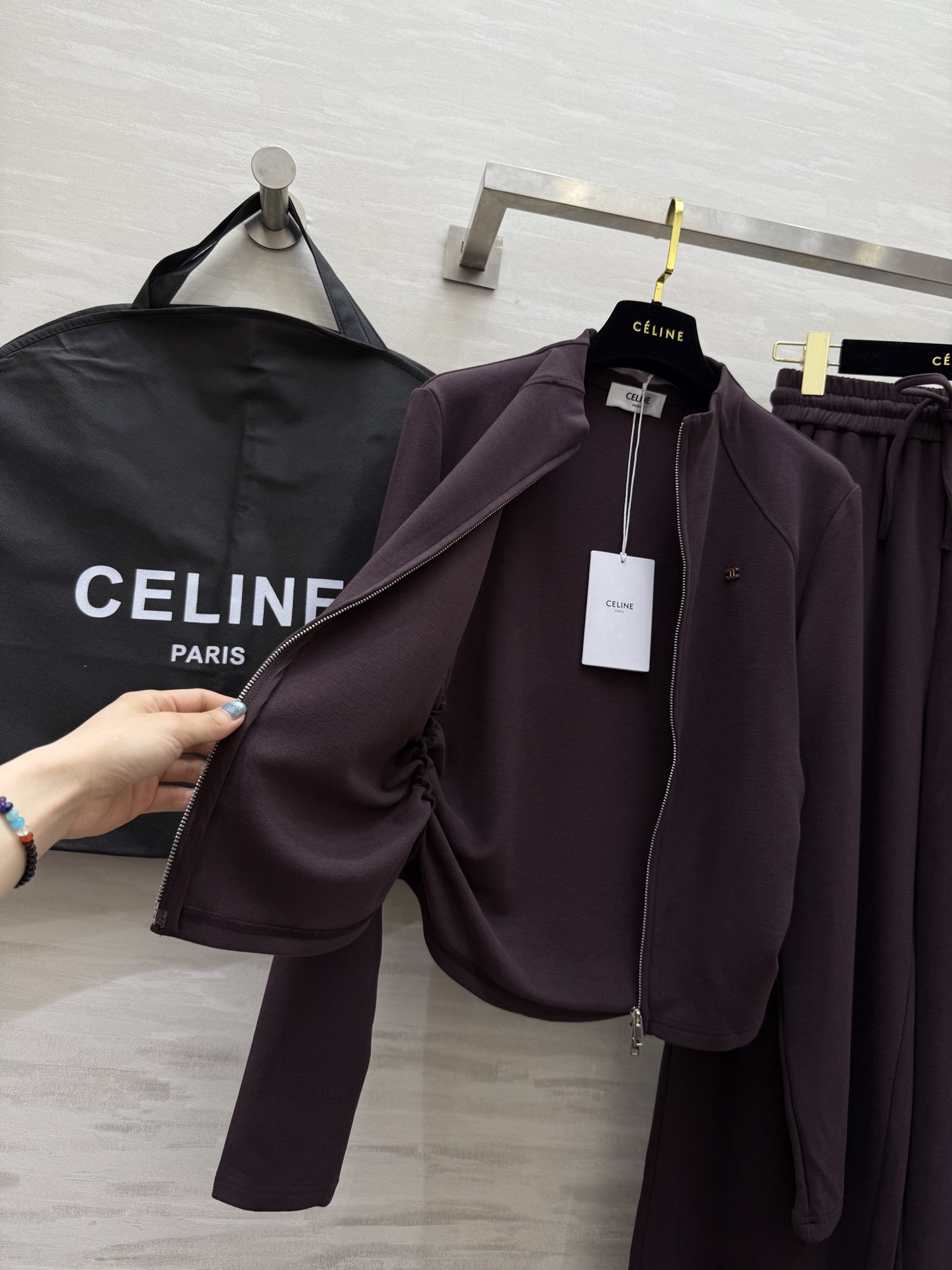 #Celin♡²⁵秋冬新款 休闲羊毛套装 定制羊毛混纺面料保暖舒适 高品质 现货首发size：S/M/L