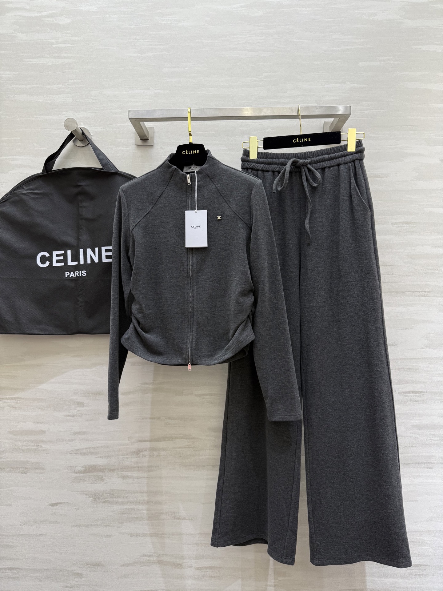 NO:536226,#Celin autumn and winter new style casual wool set custom wool blend fabric warm and comfortable high quality spot sizeS/M/L/XL (M size shoulder width 37, bust 94, 53, trousers waist 64, trousers length 109), celine, alexander wang19860909#Celin秋冬新款 休闲羊毛套装 定制羊毛混纺面料保暖舒适 高品质 现货首发sizeS/M/L/XL（M码肩宽37,胸围94,衣长53,裤子腰围64,裤长109）,,celine,alexander wang,Women's clothing