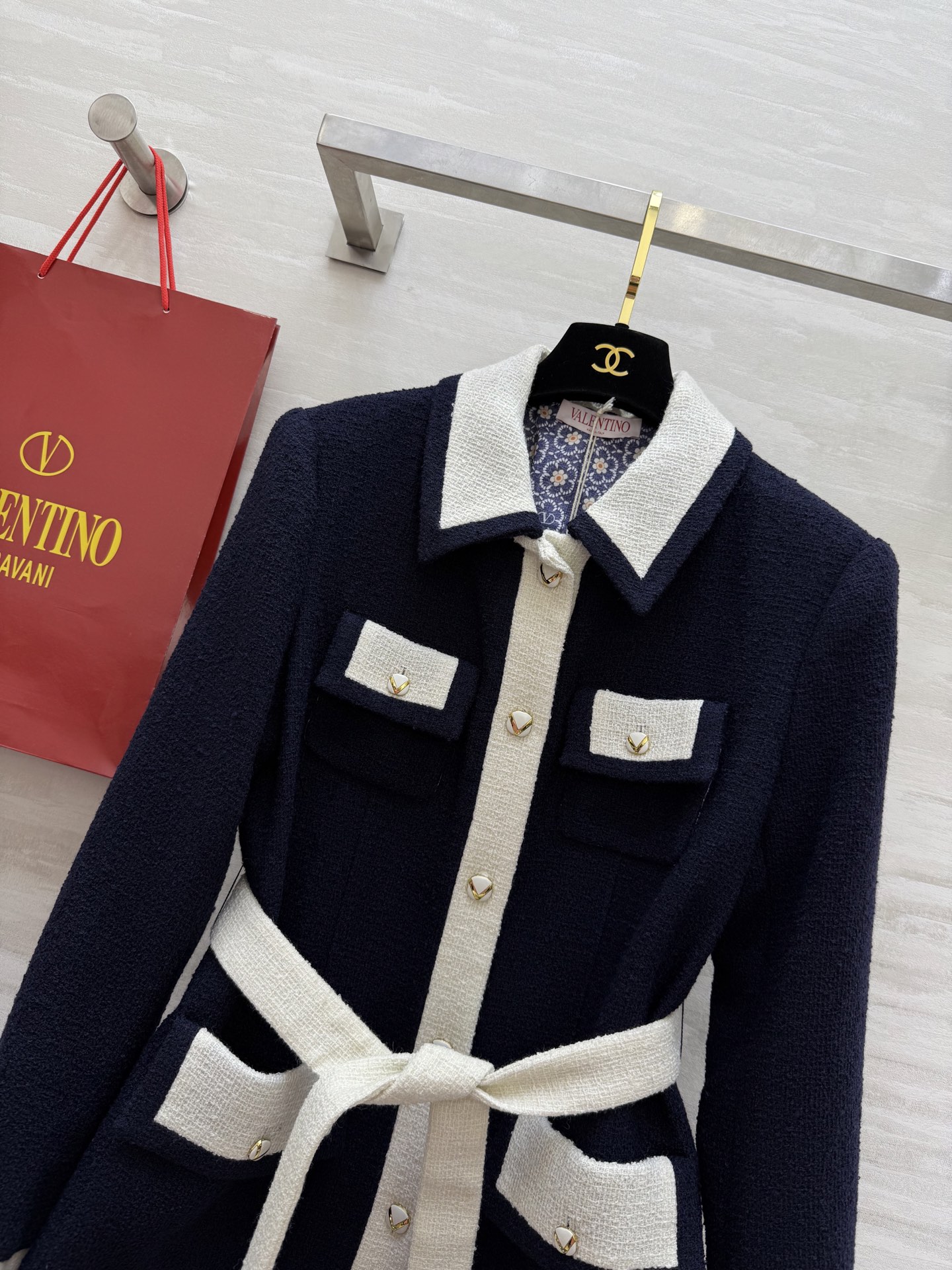 #Valentin♡²⁵秋冬新款 羊毛花呢外套 定制羊毛呢面料 开模五金扣 立体剪裁版型 高品质 现货来