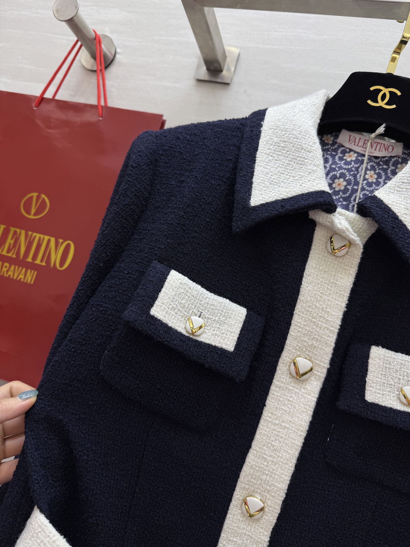 #Valentin♡²⁵秋冬新款 羊毛花呢外套 定制羊毛呢面料 开模五金扣 立体剪裁版型 高品质 现货来