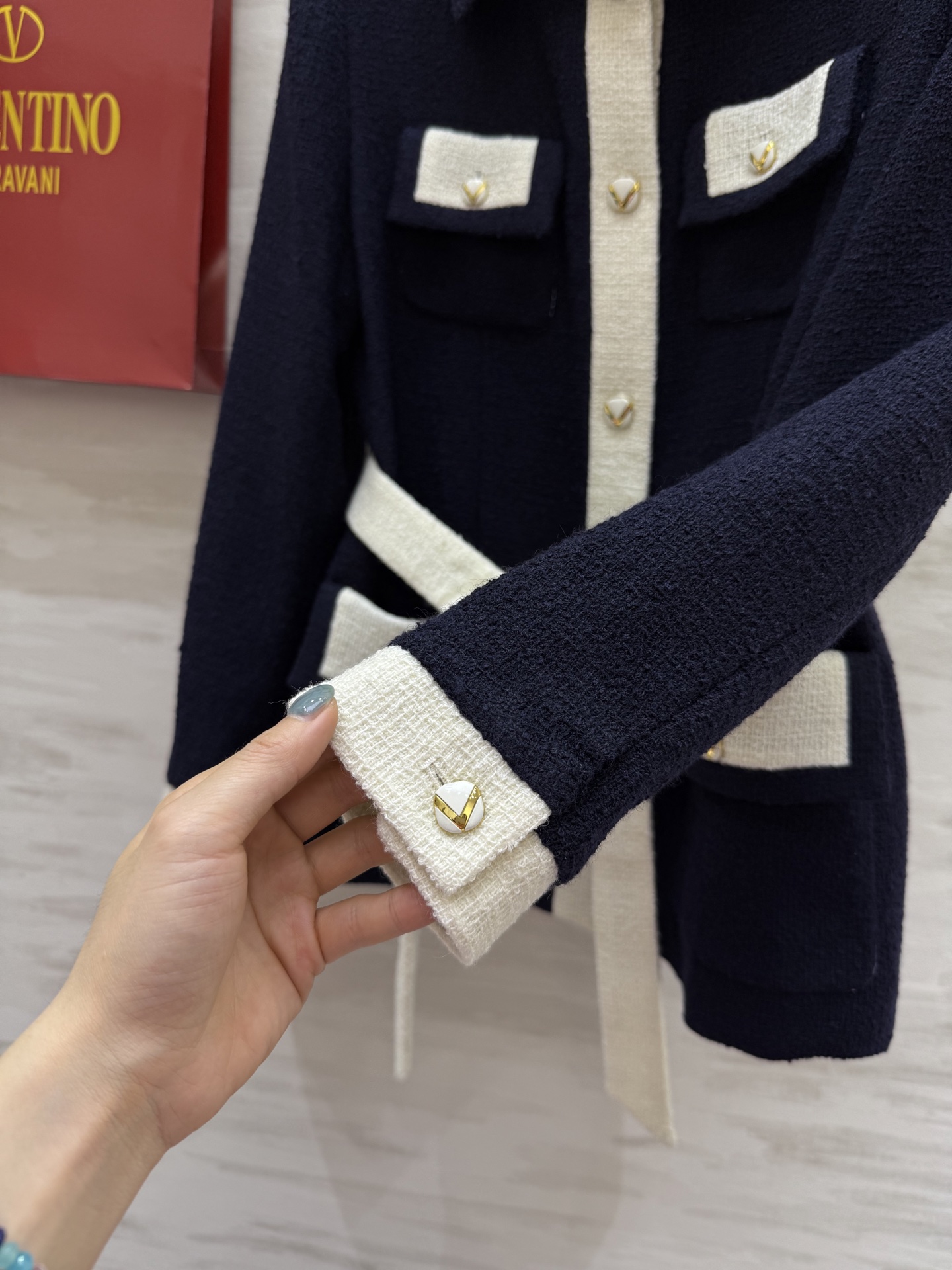 #Valentin♡²⁵秋冬新款 羊毛花呢外套 定制羊毛呢面料 开模五金扣 立体剪裁版型 高品质 现货来