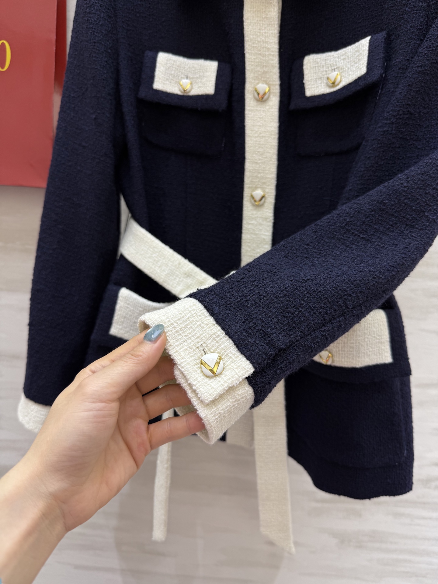 #Valentin♡²⁵秋冬新款 羊毛花呢外套 定制羊毛呢面料 开模五金扣 立体剪裁版型 高品质 现货来