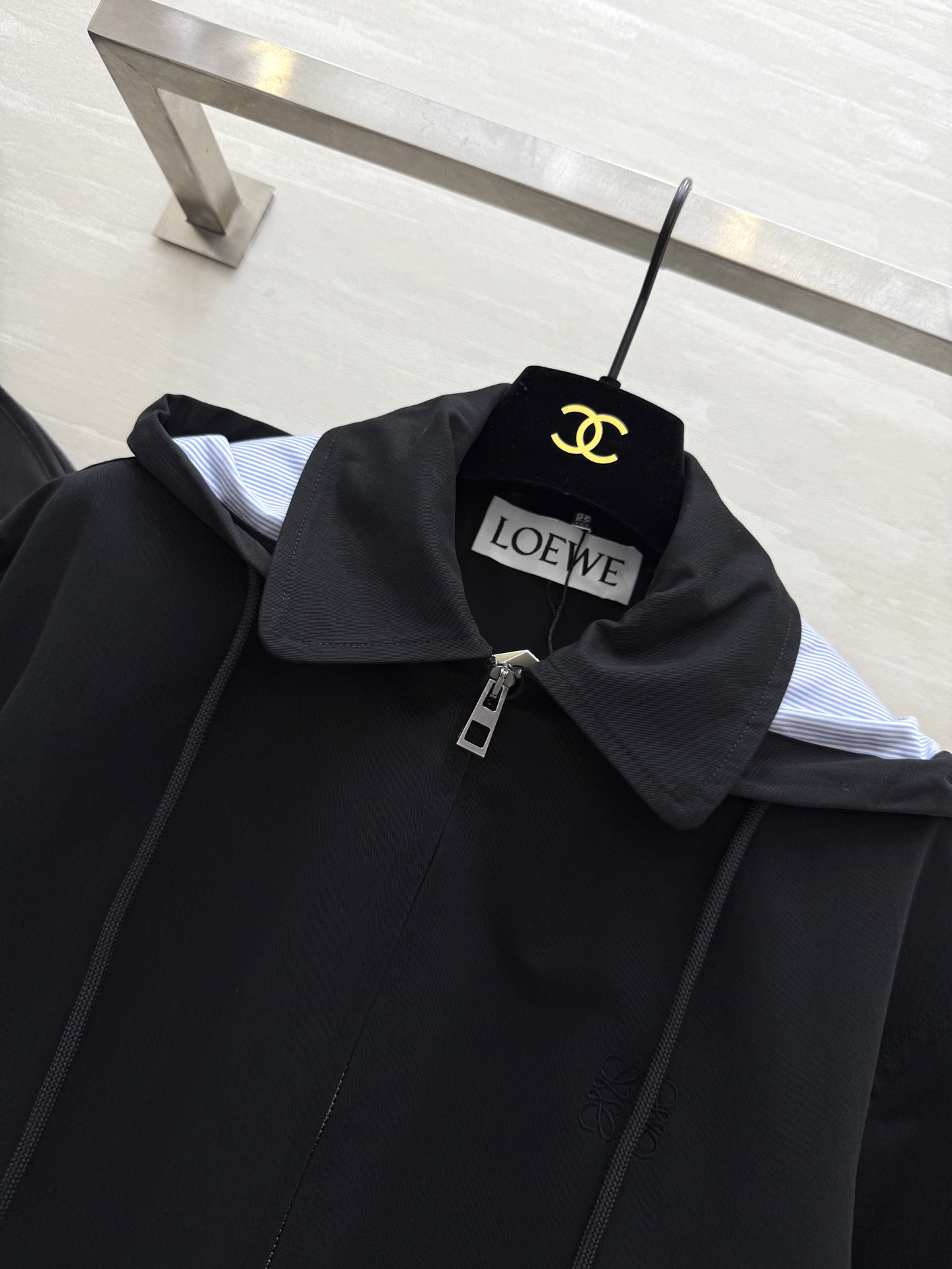 #Loew♡²⁵秋冬新款 假两件设计连帽外套 高品质定制 现货首发size：S/M/L（s码落肩宽：47