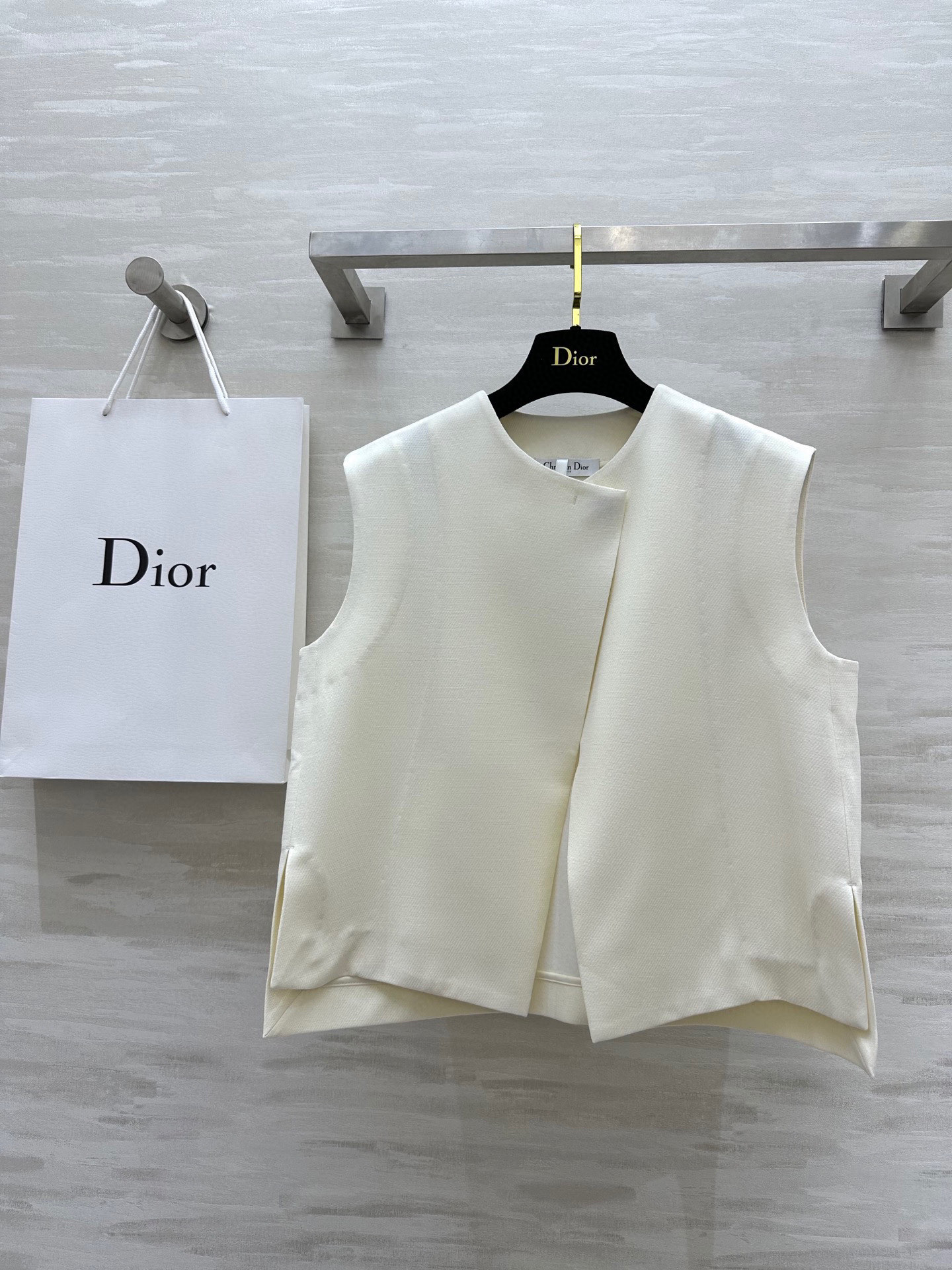 #Dio♡²⁵新款 丝毛马甲 高品质 现货首发size：36/38/40（38码胸围：104，衣长：54