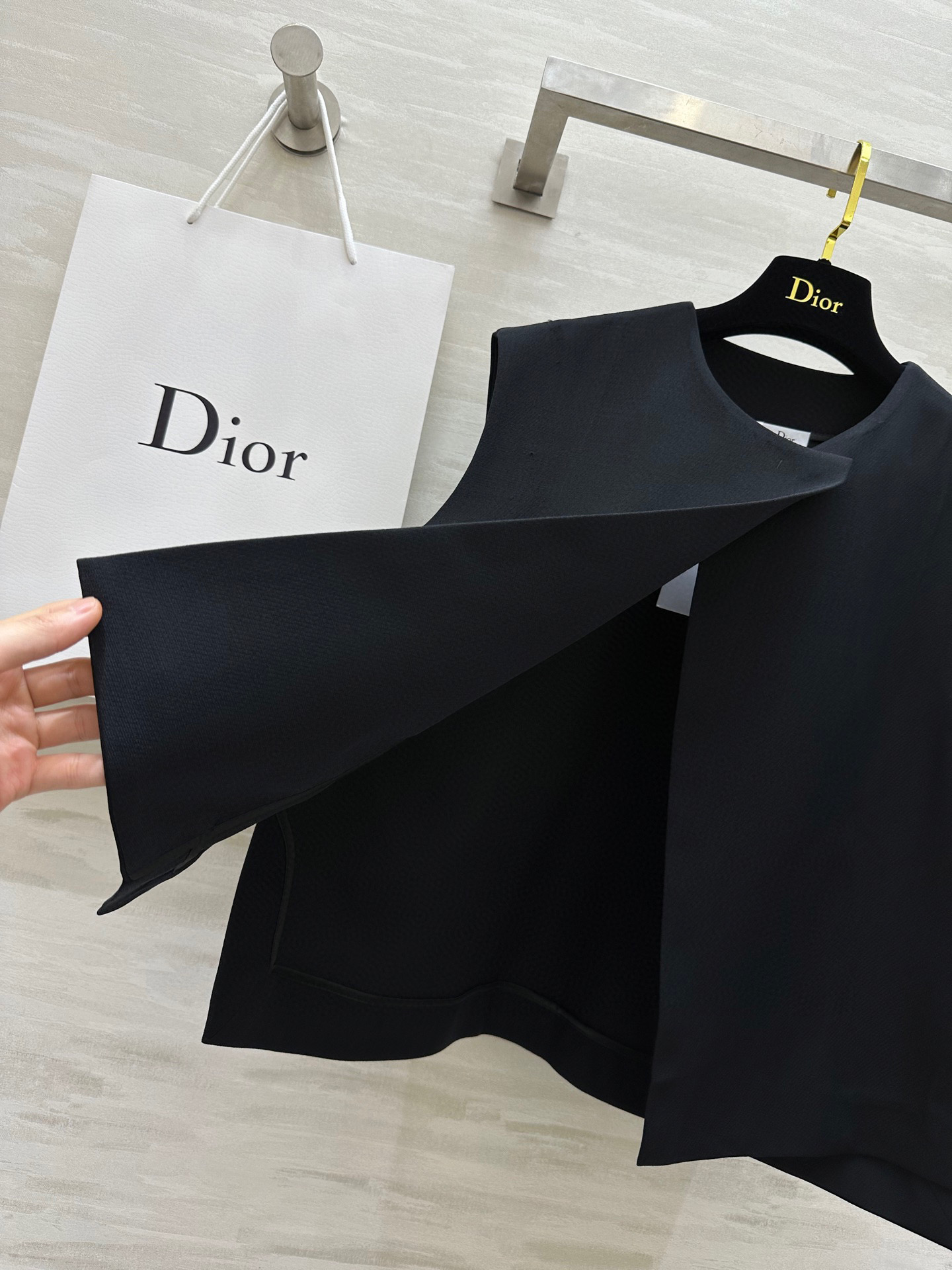 #Dio♡²⁵新款 丝毛马甲 高品质 现货首发size：36/38/40（38码胸围：104，衣长：54