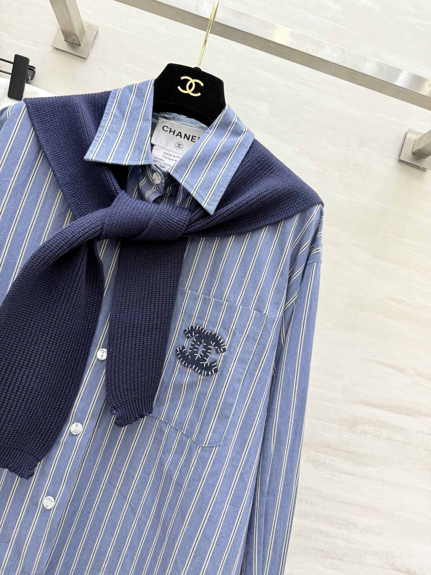 #Chane♡²⁵早秋新款 oversize蓝条纹衬衫+针织小披肩 慵懒又有层次感 高品质定制 现货首发
