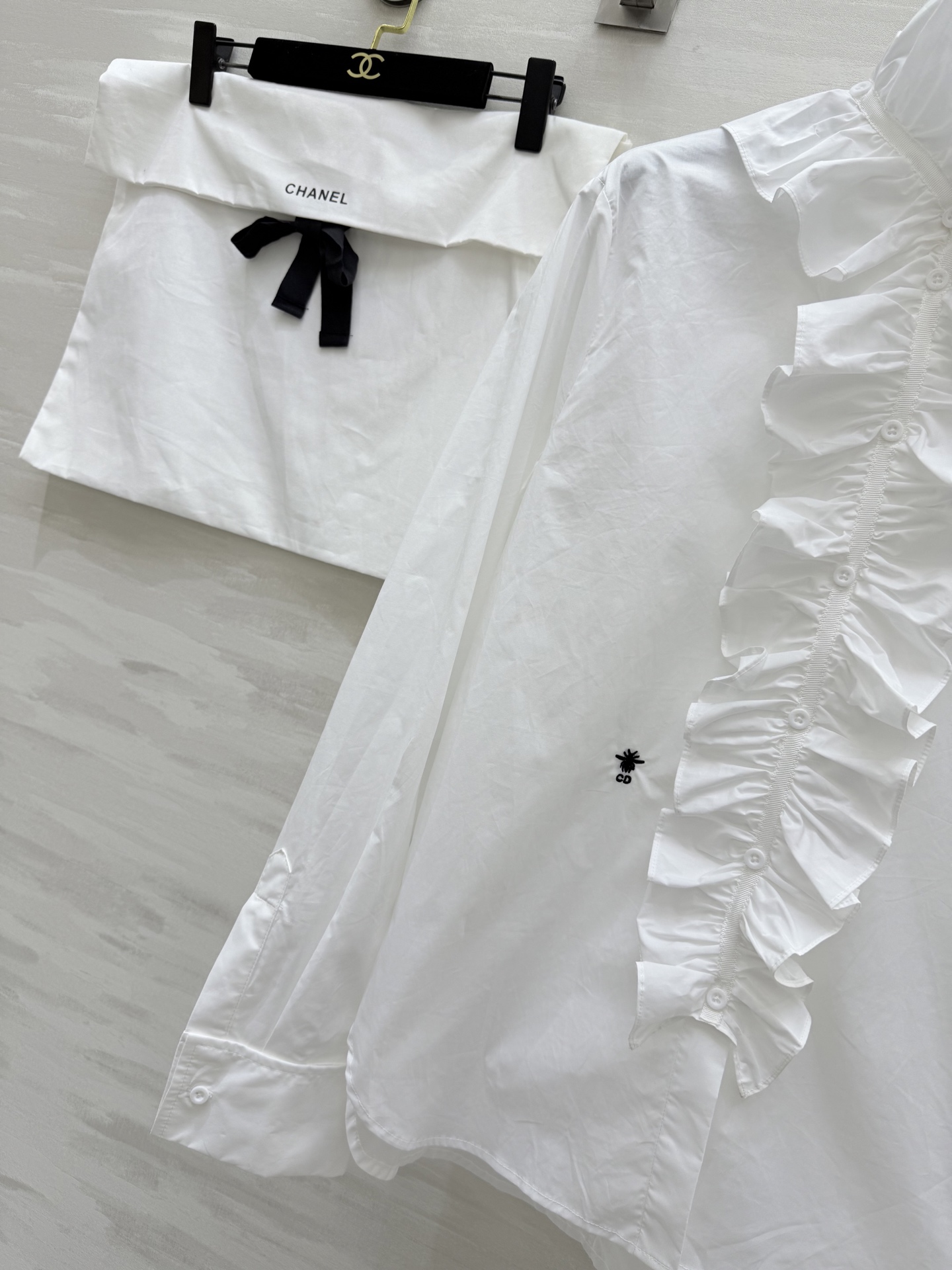 #DIO♡²⁵秋冬新款 拉夫领衬衣 定制府绸棉面料 精致CD蜜蜂🐝刺绣🪡 高品质 现货来size：S/M