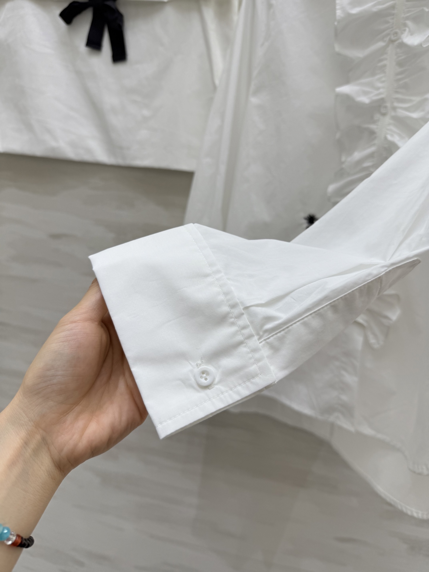 #DIO♡²⁵秋冬新款 拉夫领衬衣 定制府绸棉面料 精致CD蜜蜂🐝刺绣🪡 高品质 现货来size：S/M