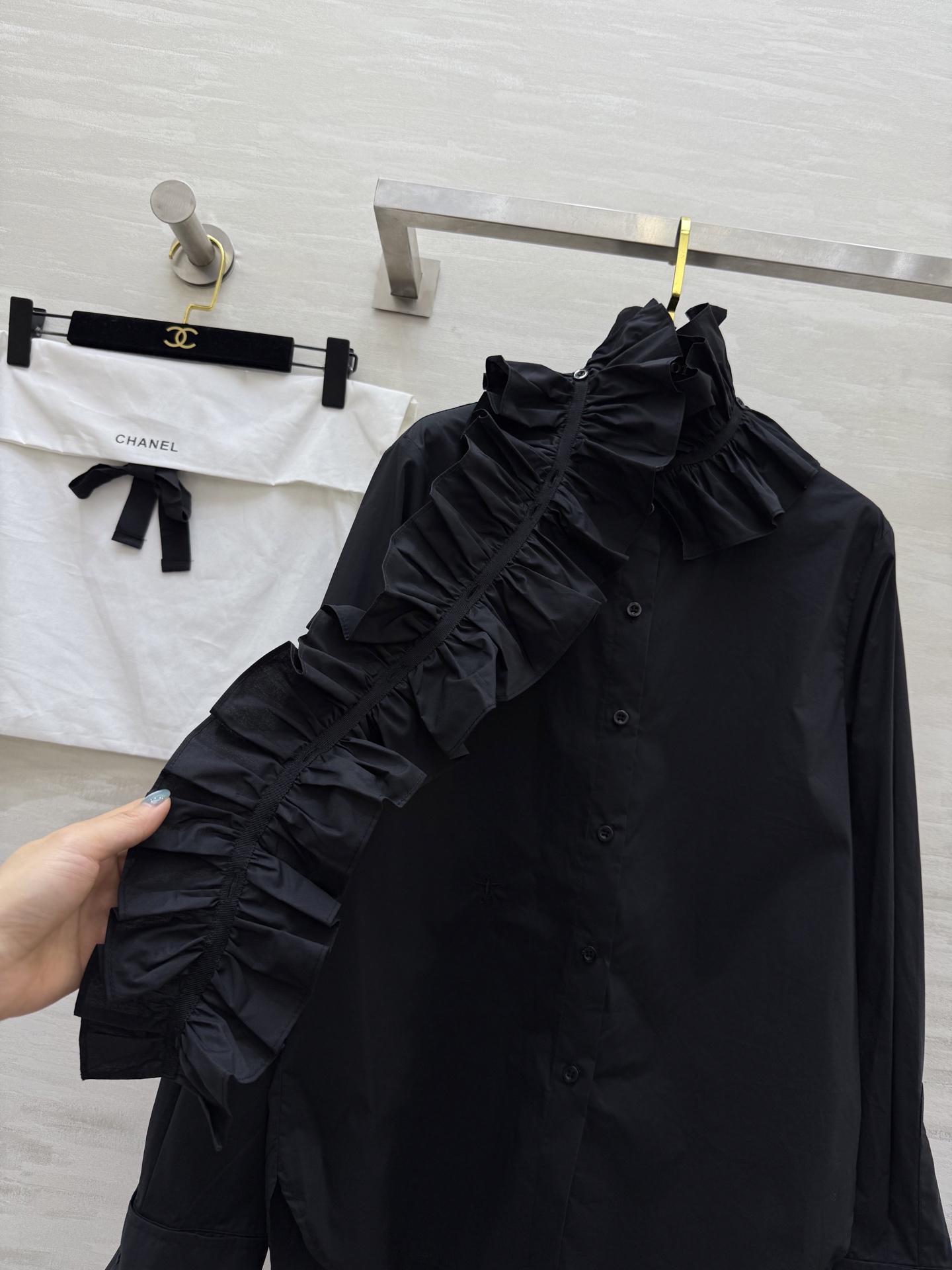 #DIO♡²⁵秋冬新款 拉夫领衬衣 定制府绸棉面料 精致CD蜜蜂🐝刺绣🪡 高品质 现货来size：S/M