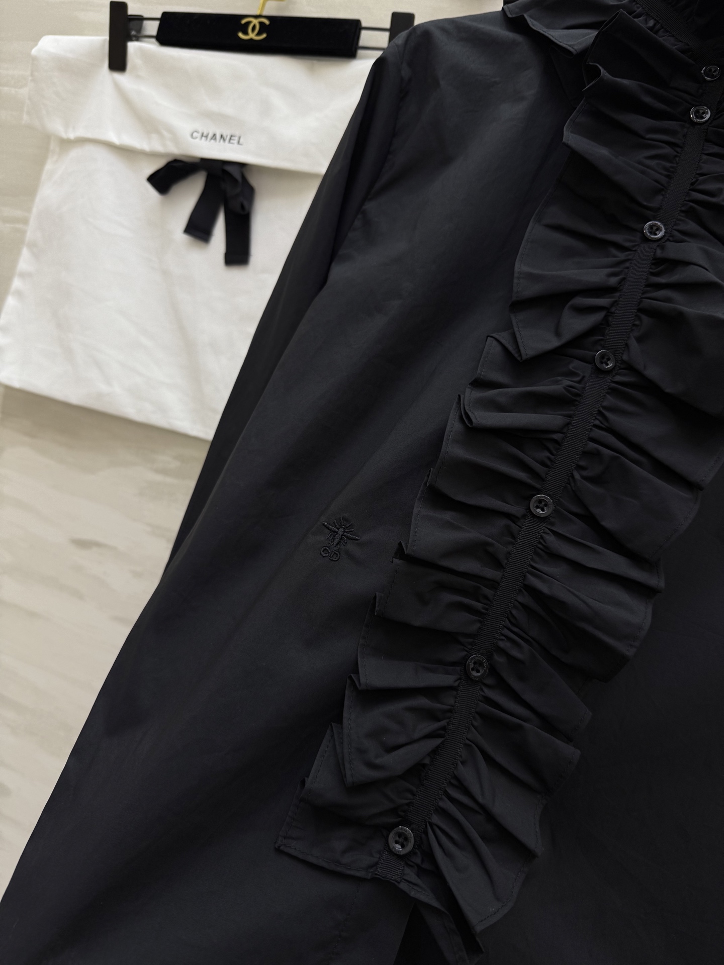 #DIO♡²⁵秋冬新款 拉夫领衬衣 定制府绸棉面料 精致CD蜜蜂🐝刺绣🪡 高品质 现货来size：S/M