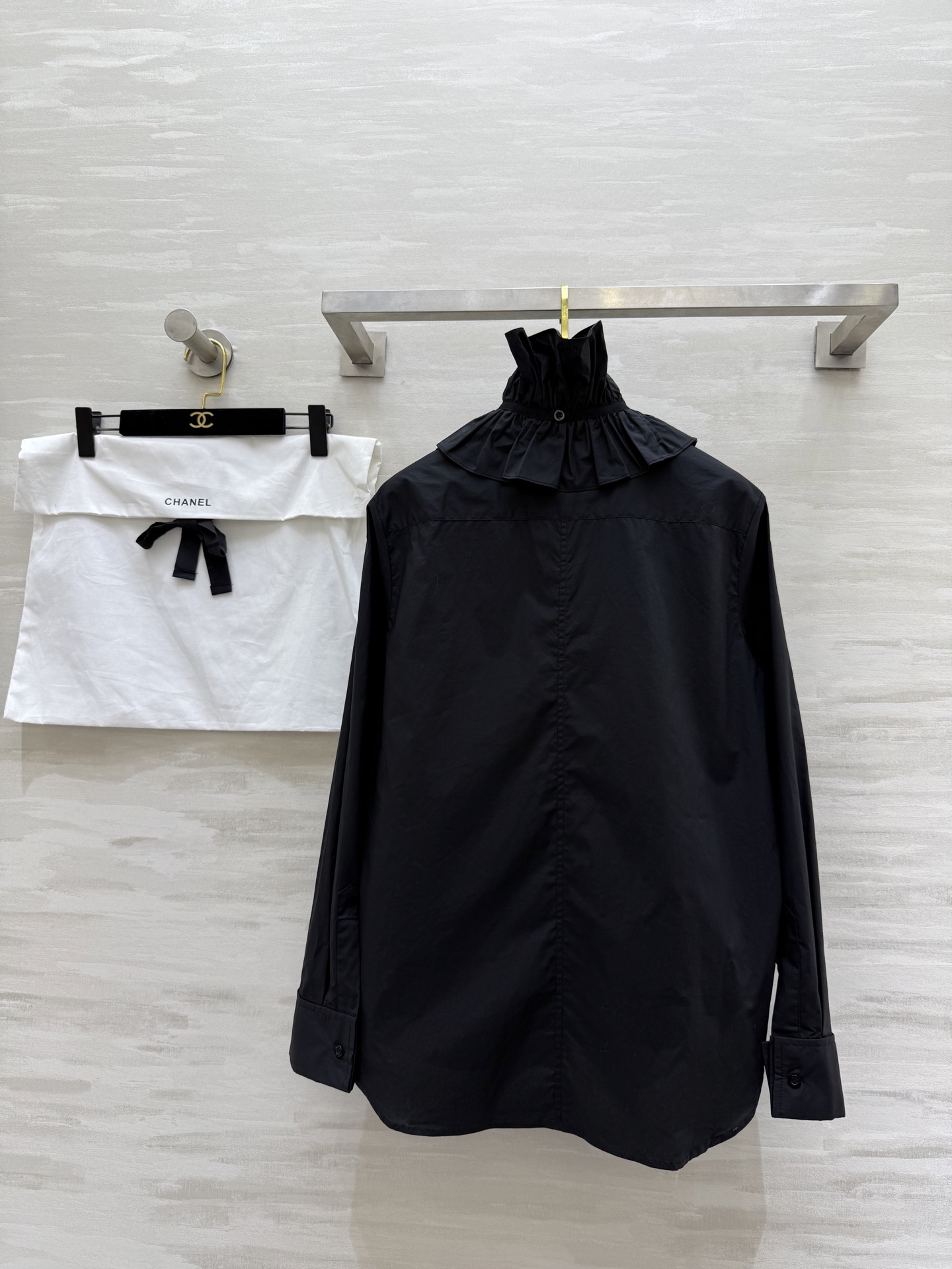 #DIO♡²⁵秋冬新款 拉夫领衬衣 定制府绸棉面料 精致CD蜜蜂🐝刺绣🪡 高品质 现货来size：S/M