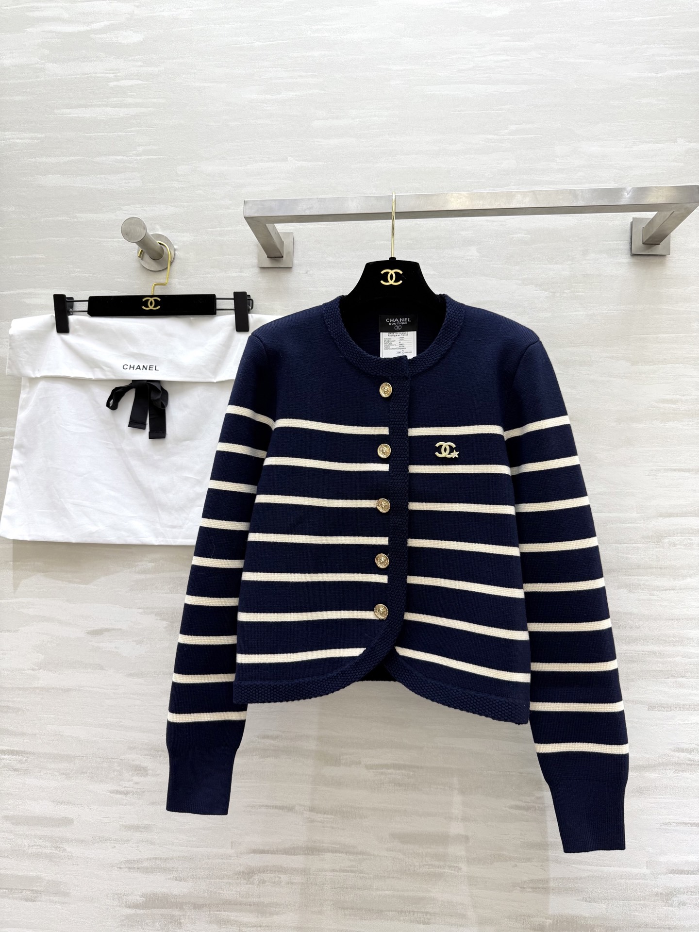 NO:547294,#Chane autumn and winter new style medieval series Navy striped wool cardigan jacket high quality customization spot first-time size36/38/40 (38 size shoulder width 37, bust 88, length 52), chanel, jackets & coats, alexander wang19860909#Chane秋冬新款 中古系列 海军风条纹羊毛开衫外套 高品质定制 现货首发size36/38/40（38码肩宽37,胸围88,衣长52）,,chanel,jackets & coats,alexander wang,Women's clothing