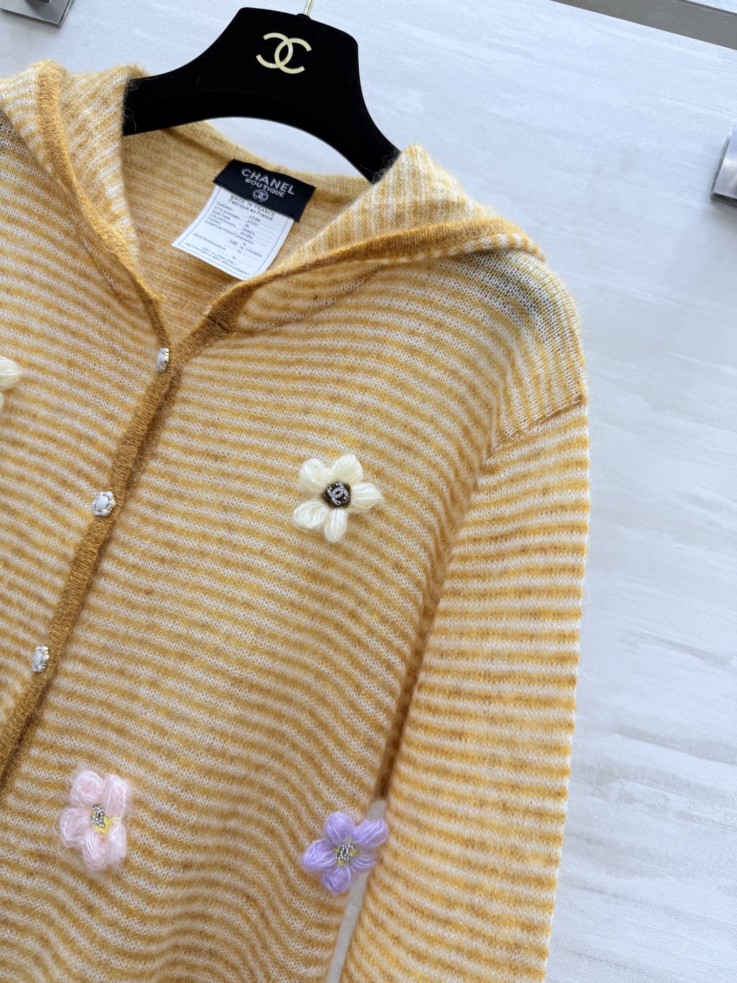 #Chane♡²⁵中古系列秋冬新款 马海毛套头毛衣 软乎乎毛茸茸的质感 重工花朵点缀 高品质 现货来si