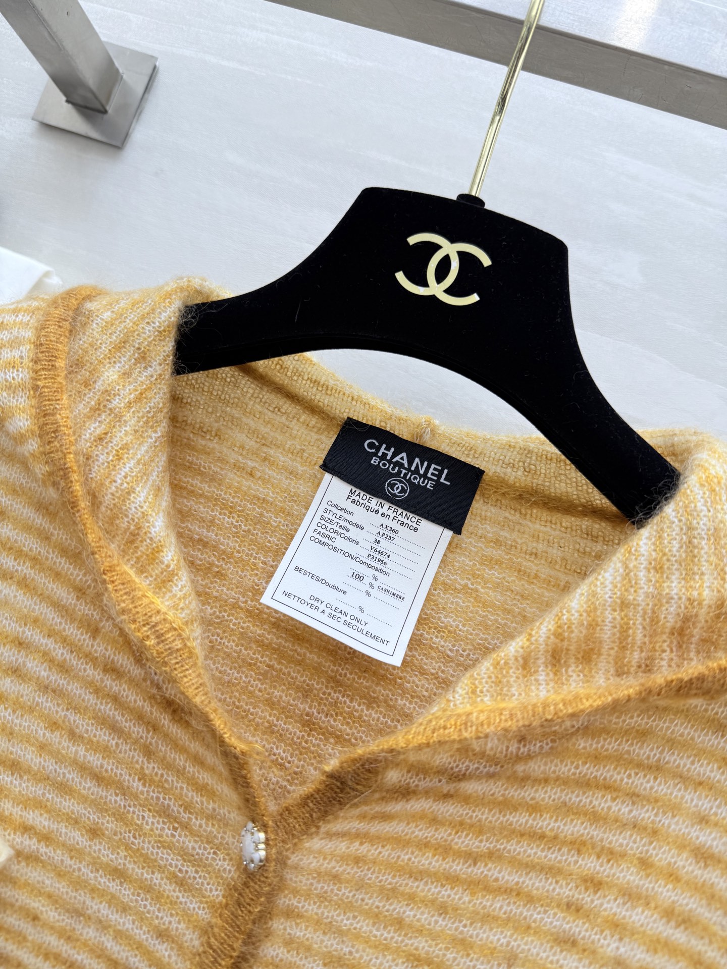 #Chane♡²⁵中古系列秋冬新款 马海毛套头毛衣 软乎乎毛茸茸的质感 重工花朵点缀 高品质 现货来si