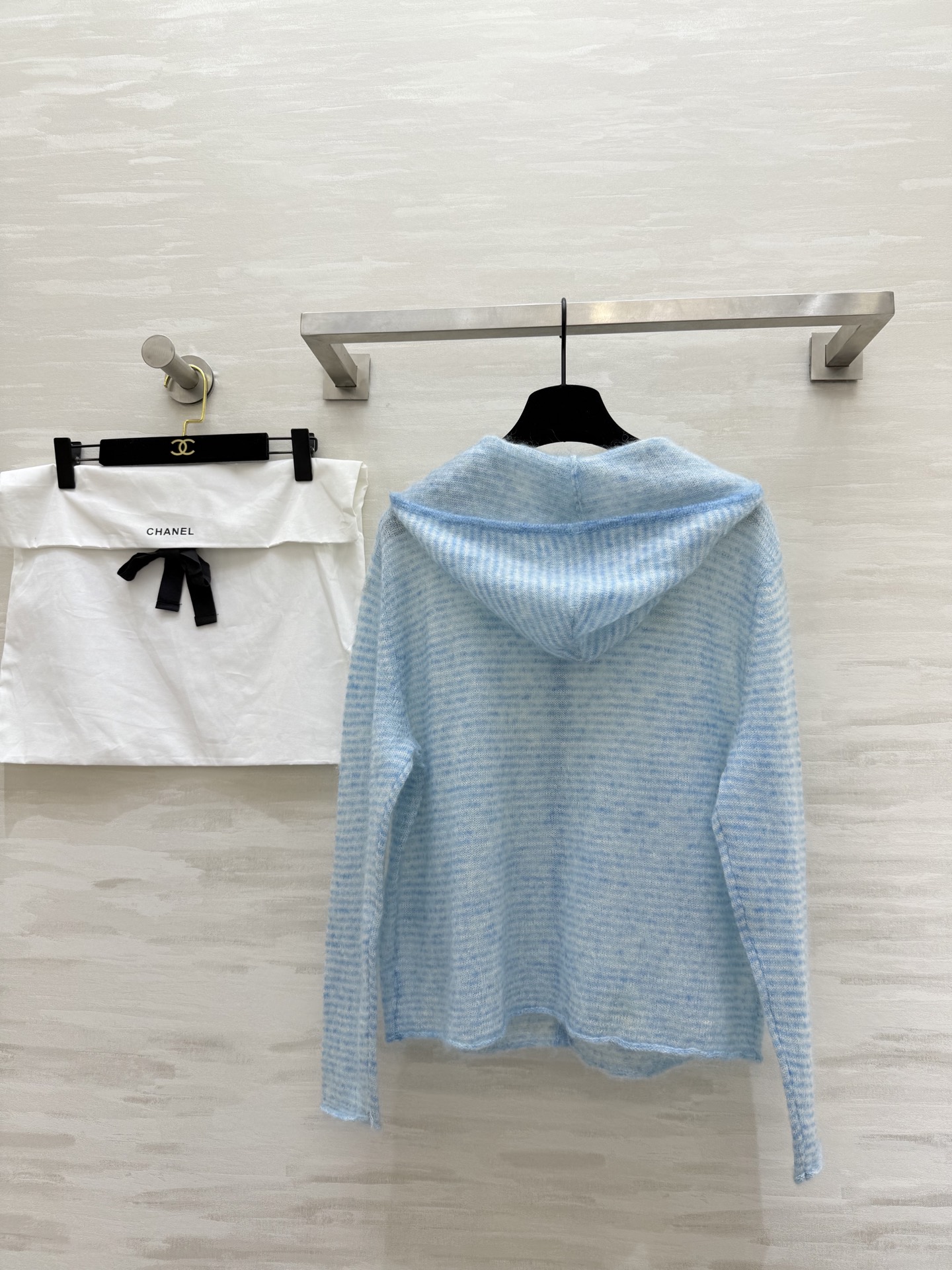 #Chane♡²⁵中古系列秋冬新款 马海毛套头毛衣 软乎乎毛茸茸的质感 重工花朵点缀 高品质 现货来si