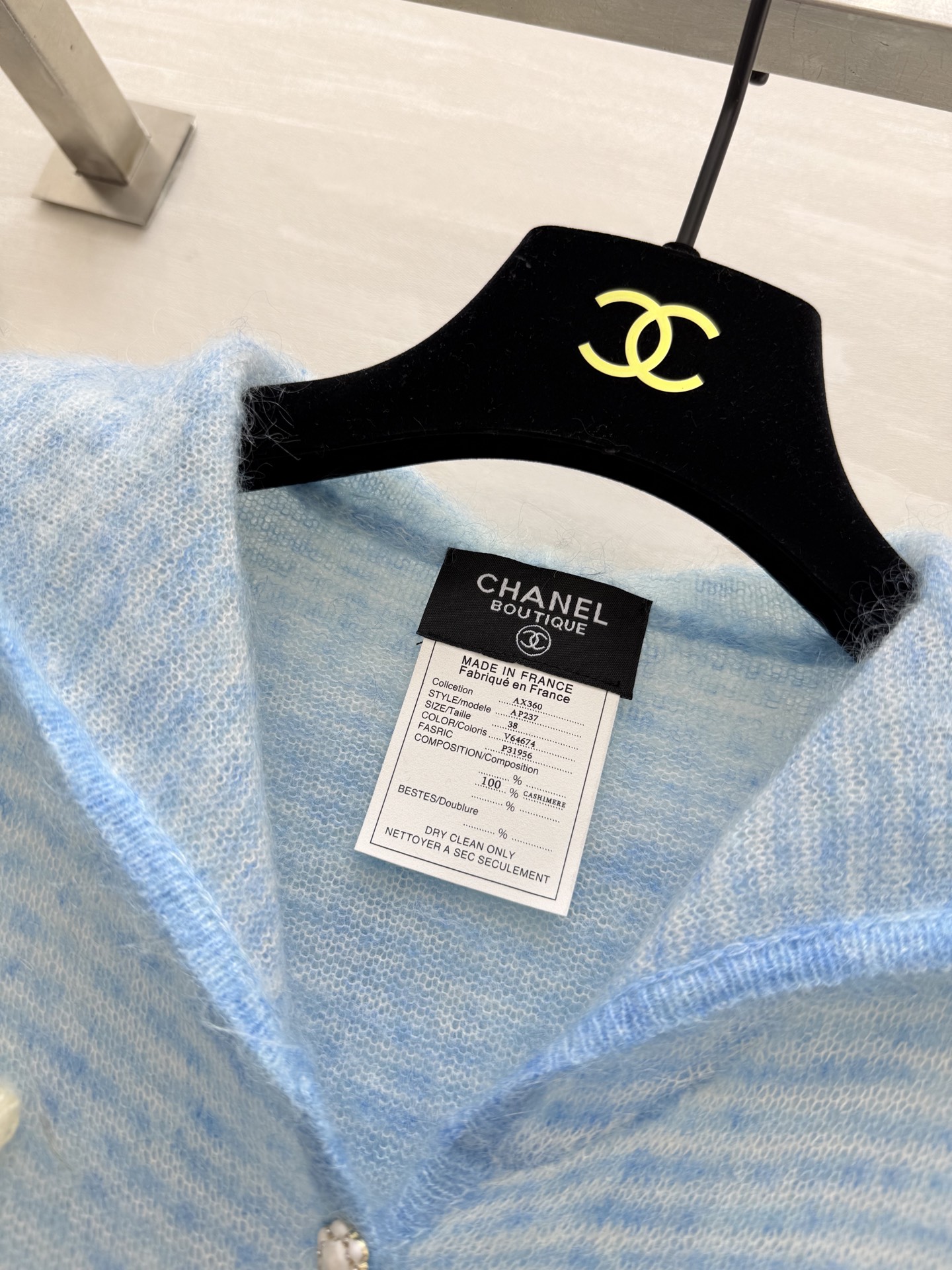 #Chane♡²⁵中古系列秋冬新款 马海毛套头毛衣 软乎乎毛茸茸的质感 重工花朵点缀 高品质 现货来si