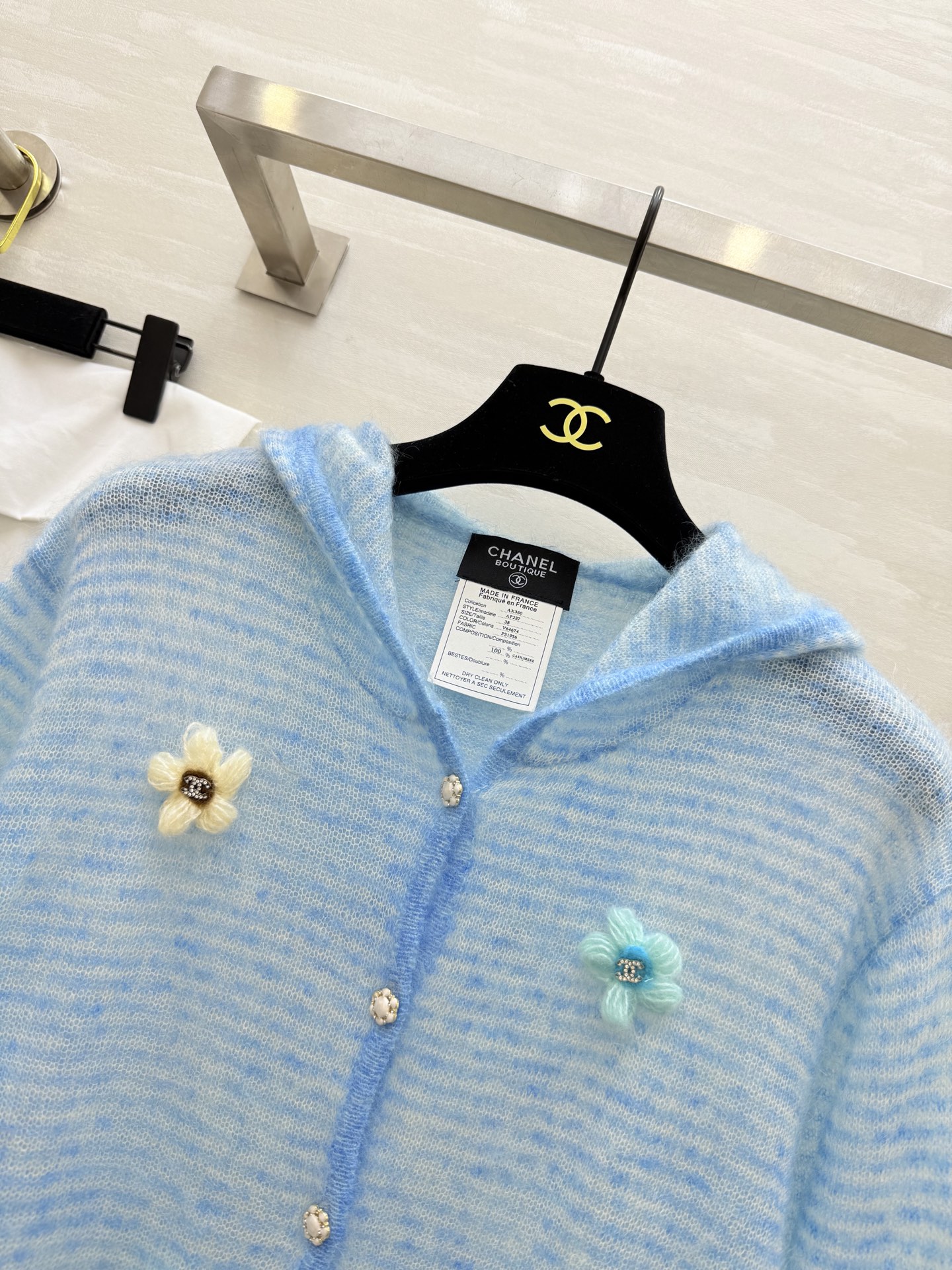 #Chane♡²⁵中古系列秋冬新款 马海毛套头毛衣 软乎乎毛茸茸的质感 重工花朵点缀 高品质 现货来si