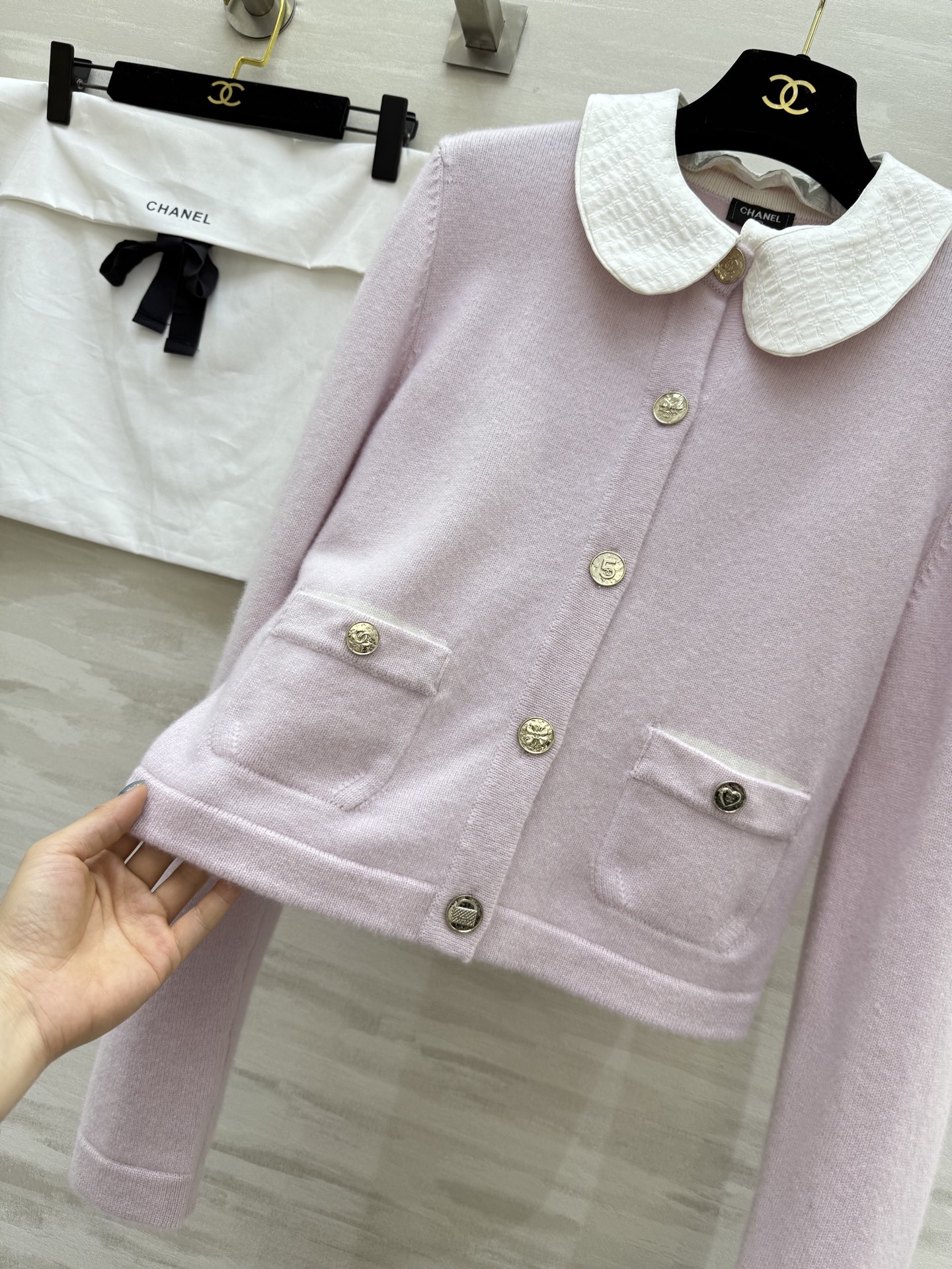 #Chane♡²⁵B 娃娃领开衫 100%羊绒 手感柔软贴肤 娃娃领100%桑蚕丝 可自由拆卸 翻领圆领