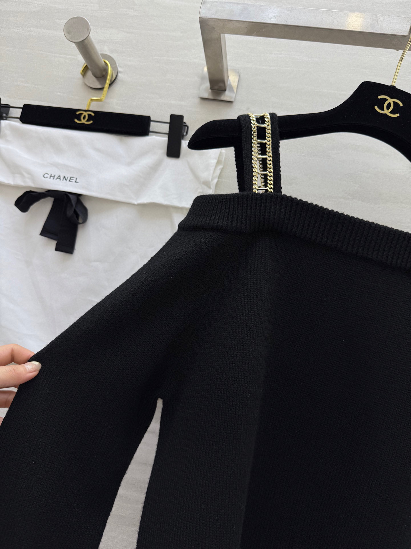 #Chane♡²⁵秋冬新款 中古系列 羊绒链条吊带毛衫 高品质定制 现货首发size：36/38/40（