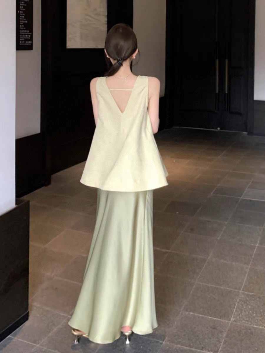 强烈推荐 超级(๑>◡<๑)爆炸款 Saint Lauren♡²⁵新品 走路带风 自带坠感 醋酸长款半裙