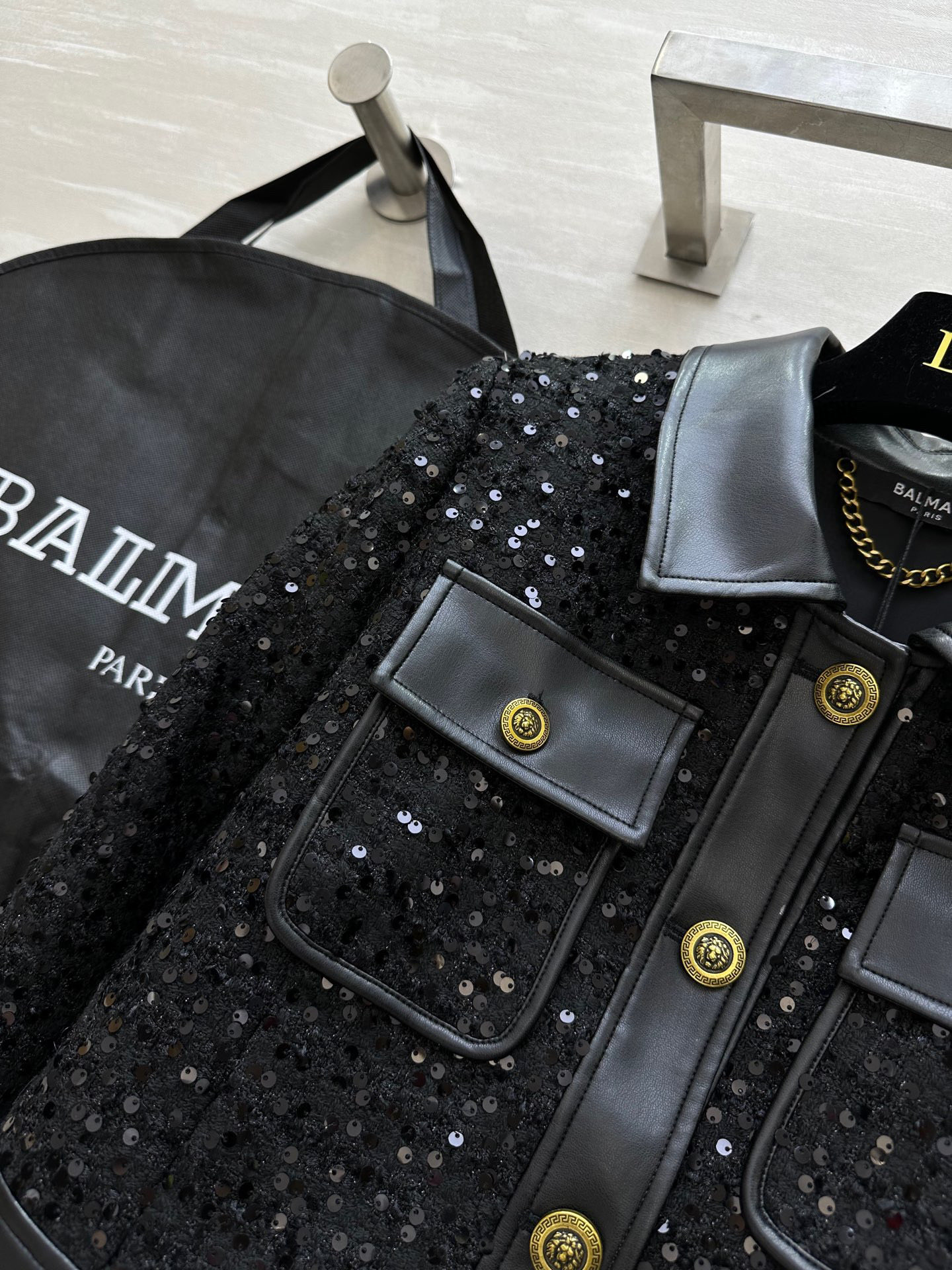 #BALMAI♡重工珠片套装 环保皮拼接点缀摩登时髦 闪耀✨珠片BulingBuling 立体剪裁版型上