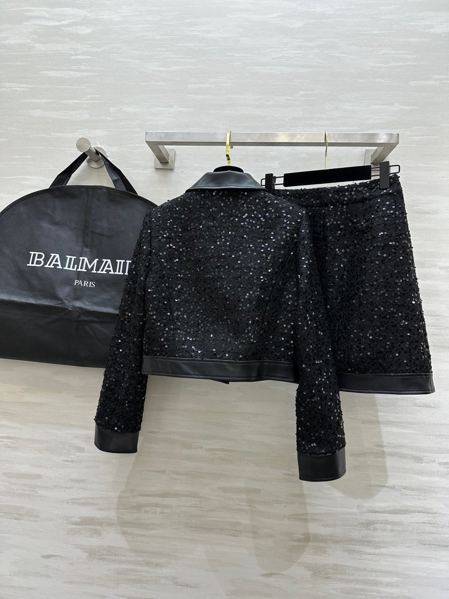 #BALMAI♡重工珠片套装 环保皮拼接点缀摩登时髦 闪耀✨珠片BulingBuling 立体剪裁版型上