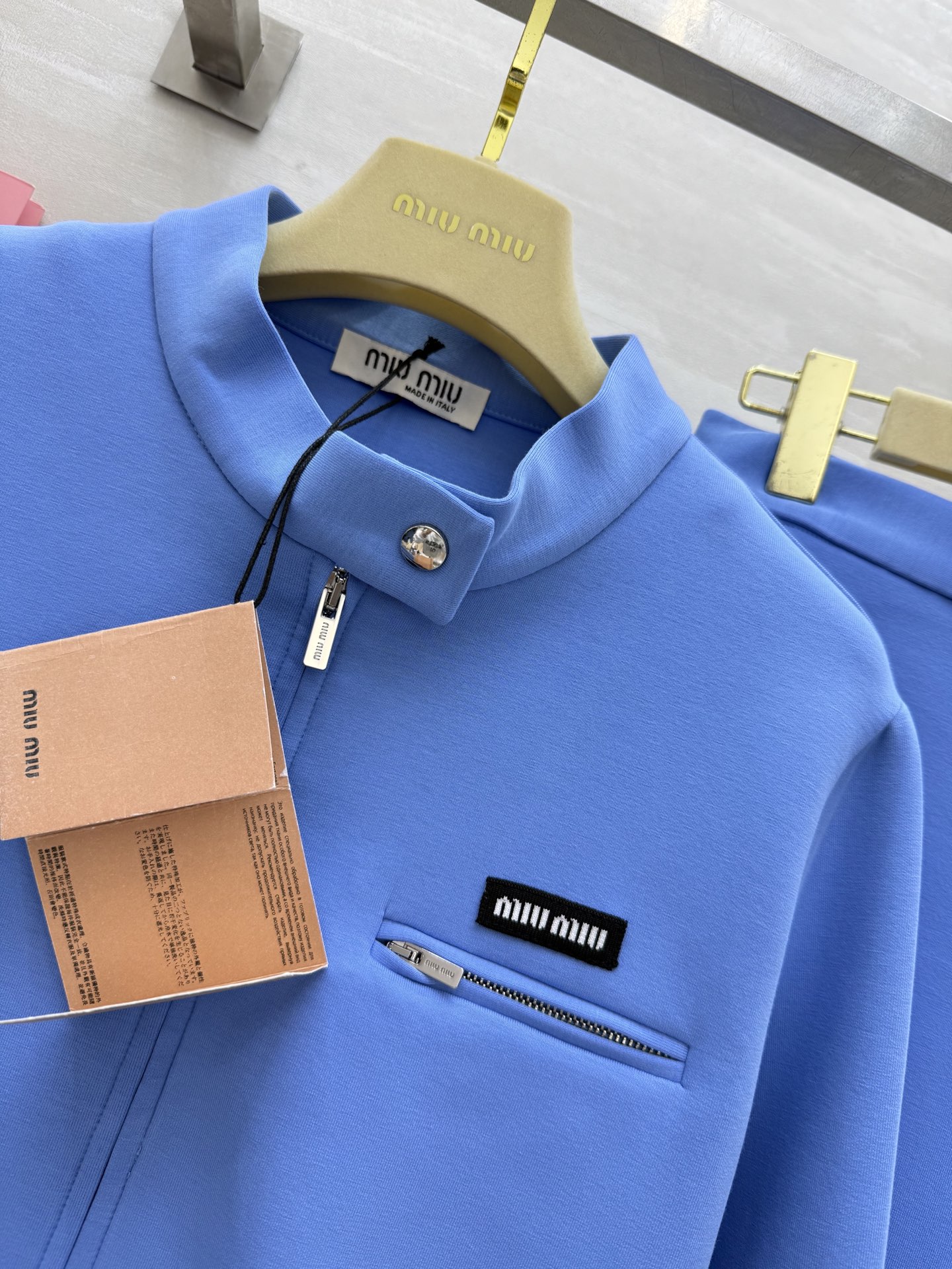 #Miumi♡²⁵早秋新款 休闲套装 高品质定制 现货首发size：S/M/L（ S码肩宽：38，胸围：