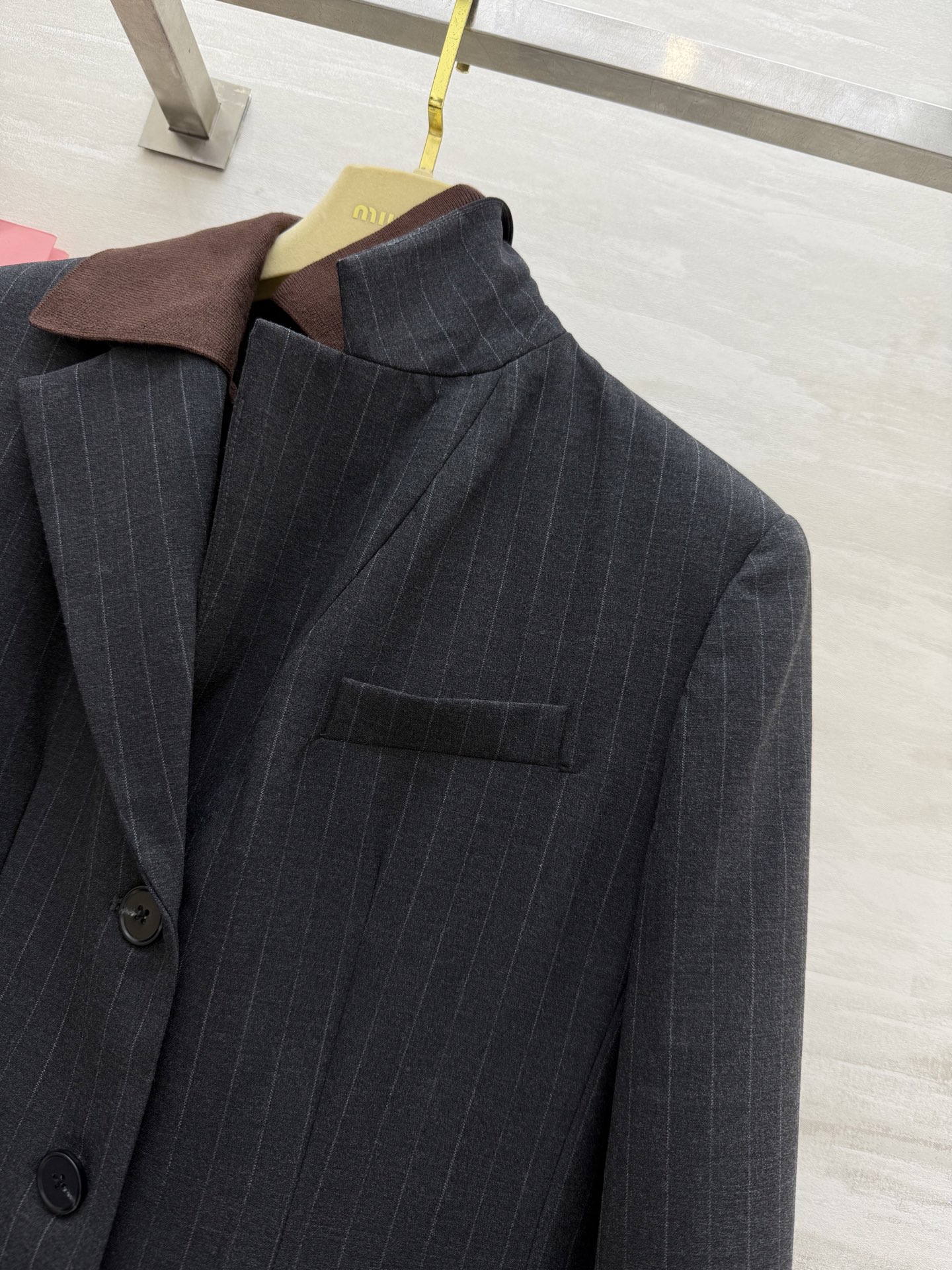 #Miumi♡²⁵秋冬新款 假两件设计oversize西装外套 高品质定制 现货首发size：S/M/L