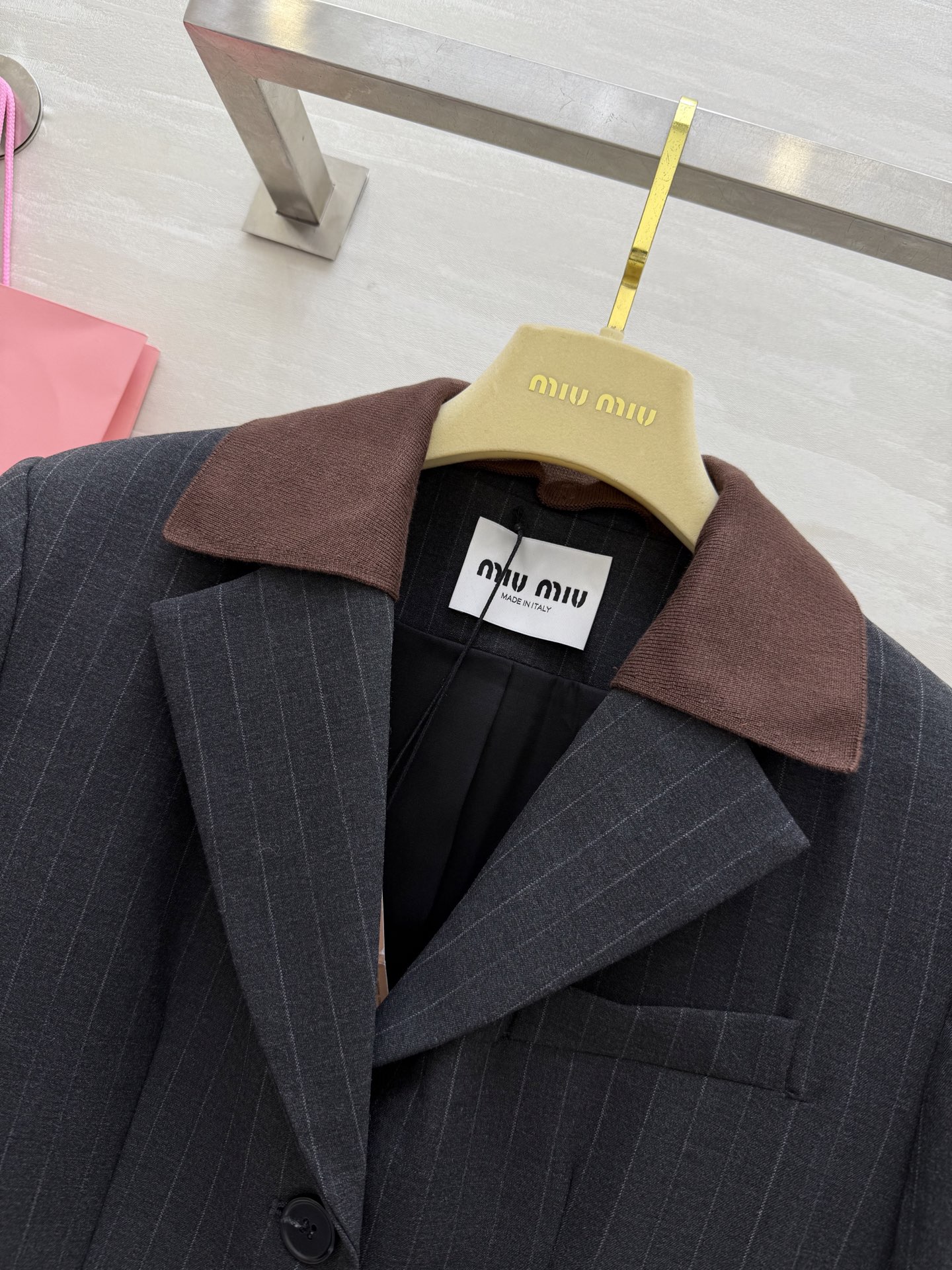 #Miumi♡²⁵秋冬新款 假两件设计oversize西装外套 高品质定制 现货首发size：S/M/L