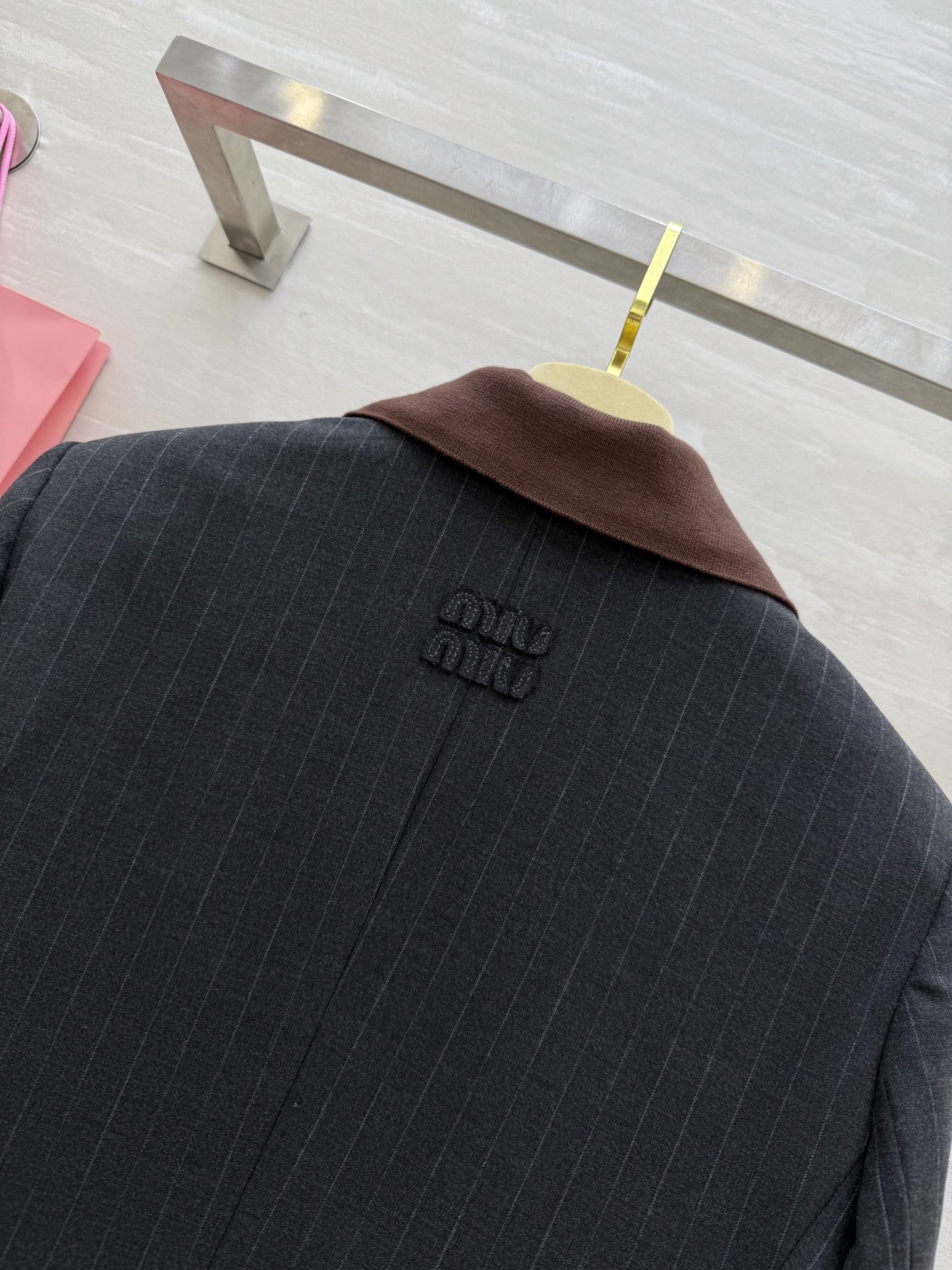 #Miumi♡²⁵秋冬新款 假两件设计oversize西装外套 高品质定制 现货首发size：S/M/L