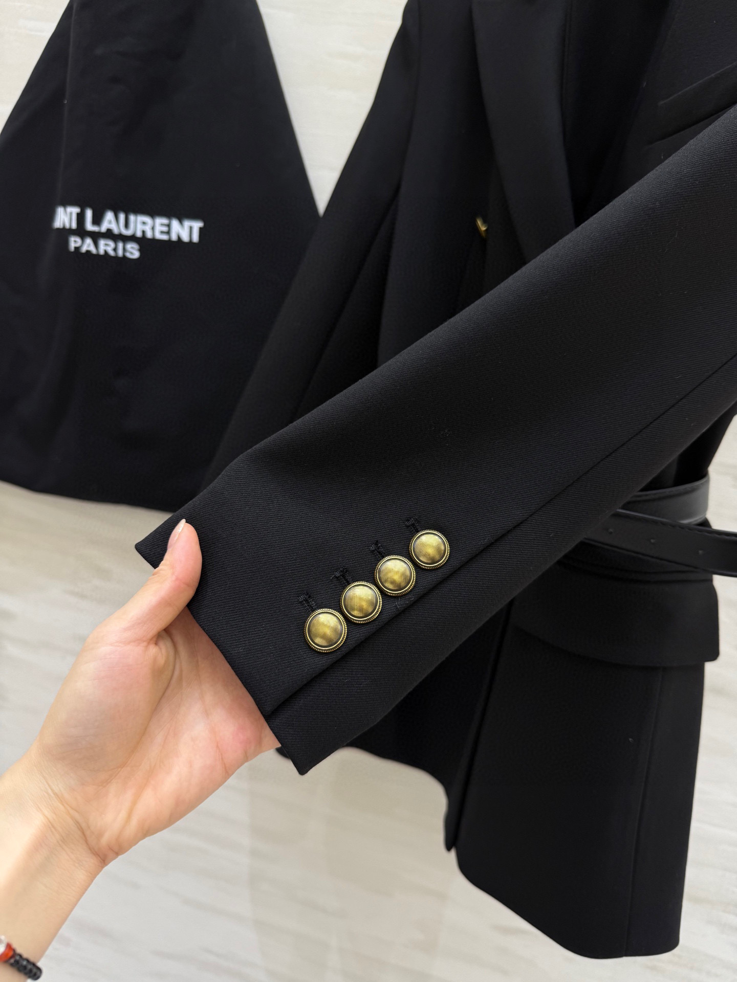 #YSL²⁵秋冬新款 金扣布雷泽西装 配送腰带 非常显腰身的一款精致西装外套 灵感来源于英国海军 高品质