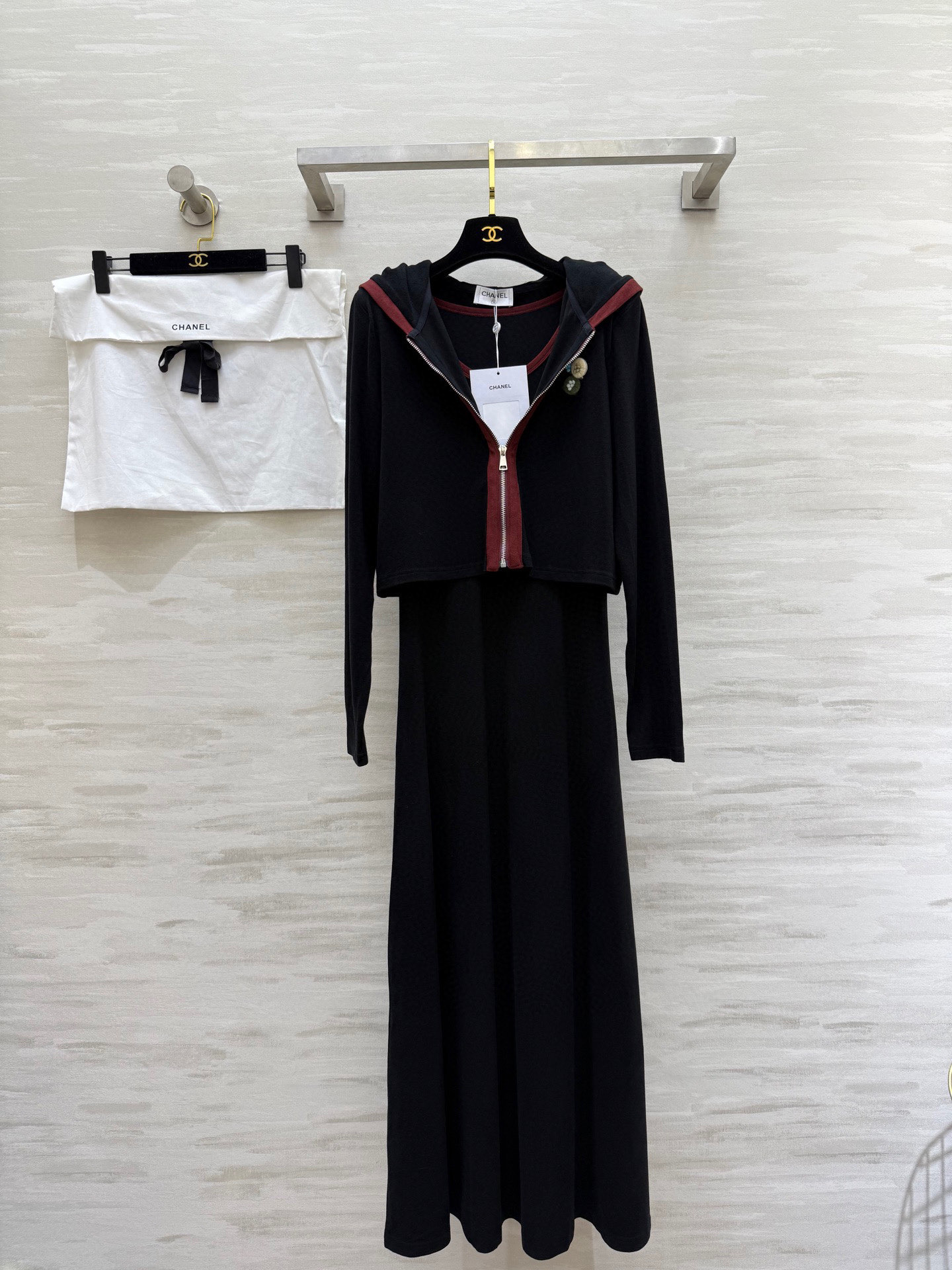 #Chane♡连帽外套➕背心长裙两件套羊毛套装 背心长裙修身显瘦 定制羊毛混纺面料亲肤舒适 高品质定制 