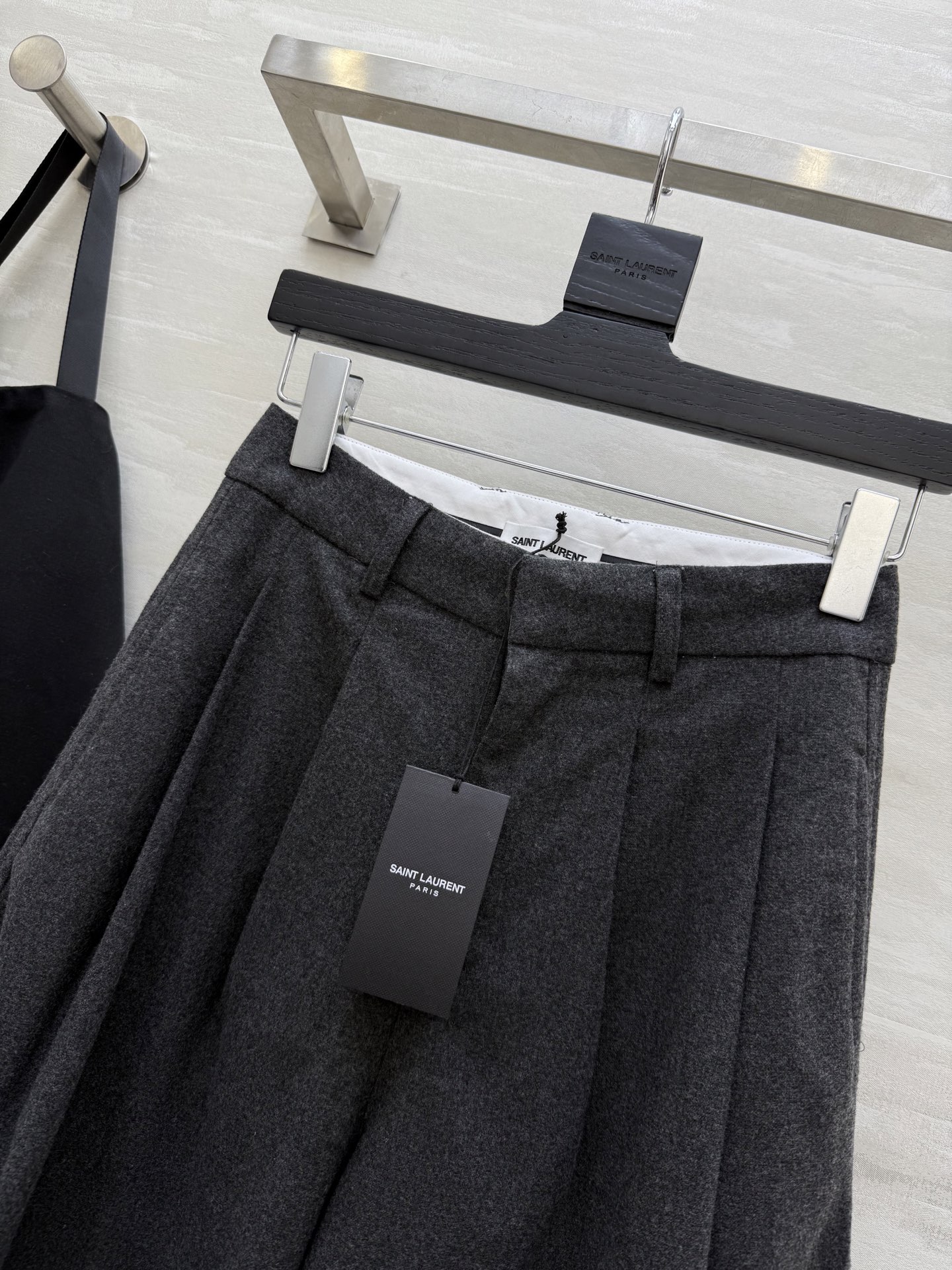 #ysl²⁵秋冬新款 羊毛混纺直筒西裤 高品质定制 现货首发size：S/M/L（s码腰围：66，裤长：