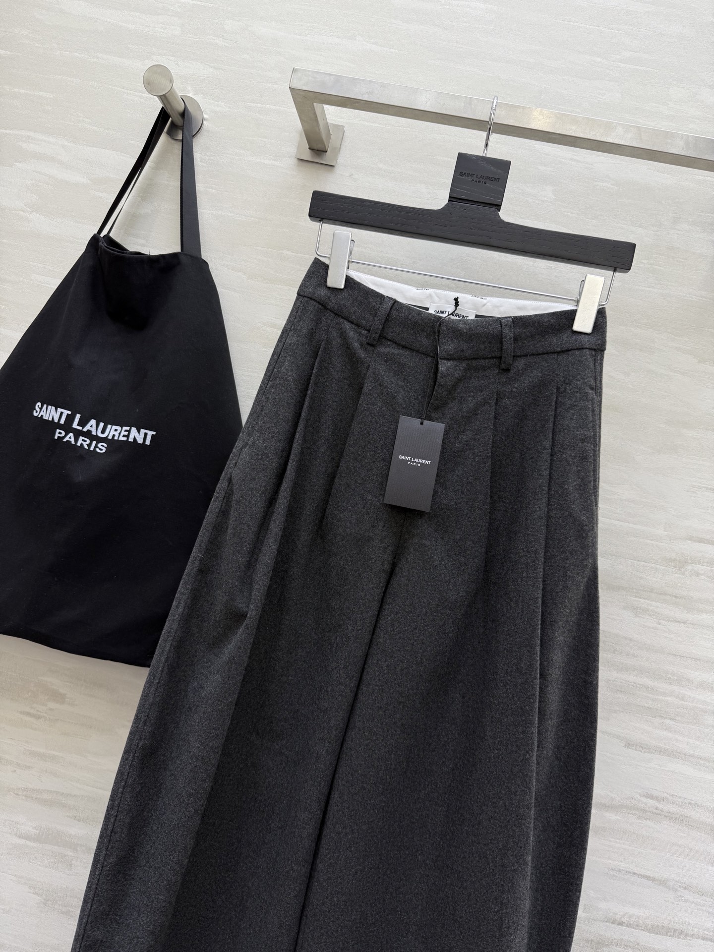 #ysl²⁵秋冬新款 羊毛混纺直筒西裤 高品质定制 现货首发size：S/M/L（s码腰围：66，裤长：