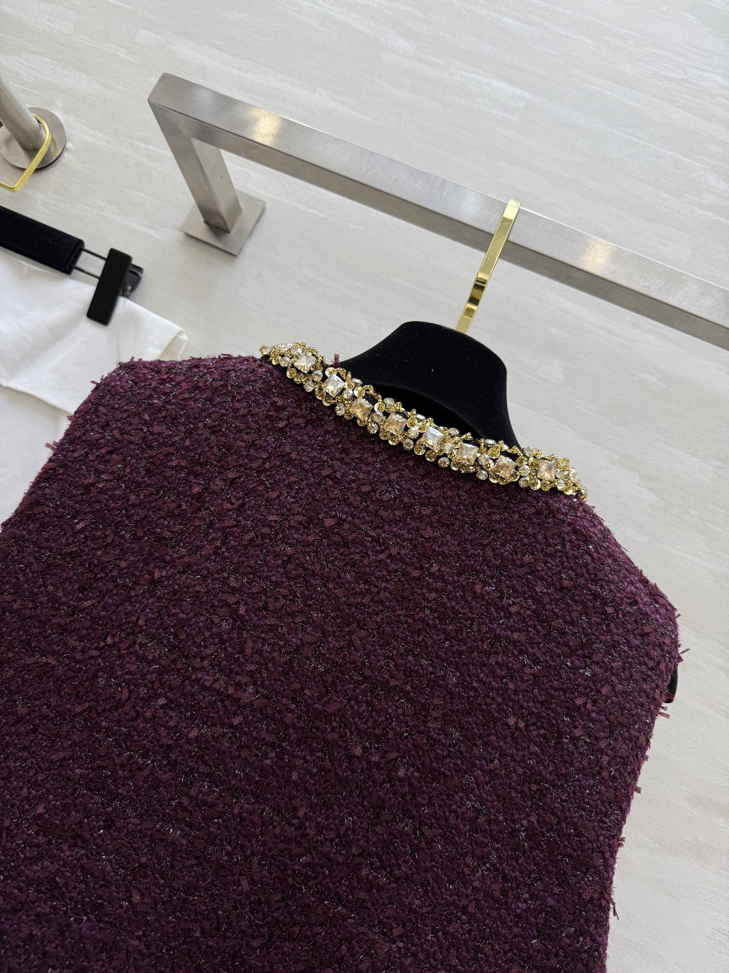 #Chane♡²⁵秋冬新款 重工编织羊毛花呢马甲 定制羊毛粗呢面料 葡萄紫系 定制金属排扣领口 重工口袋